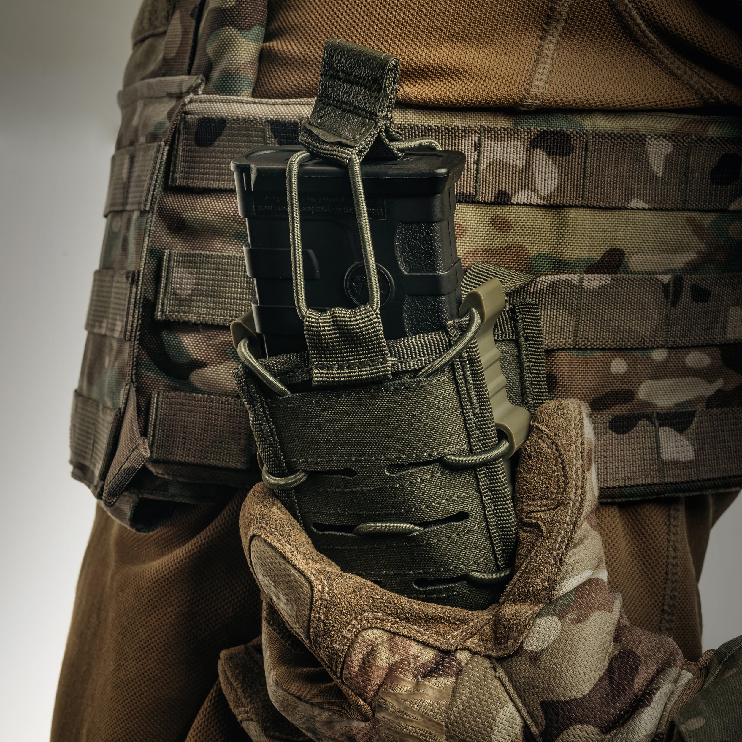 Univerzální sumka Mil-Tec Flex na zásobník AK, M4/M16, G36 – Olive