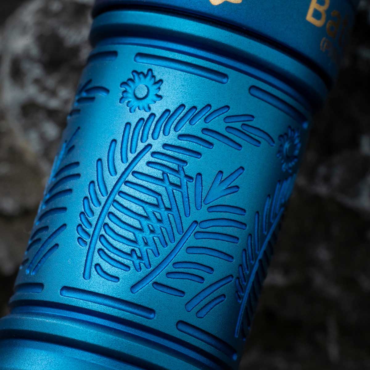 Akumulátorová svítilna Olight Baton 3 Limited Premium Edition Summer - 1200 lumenů