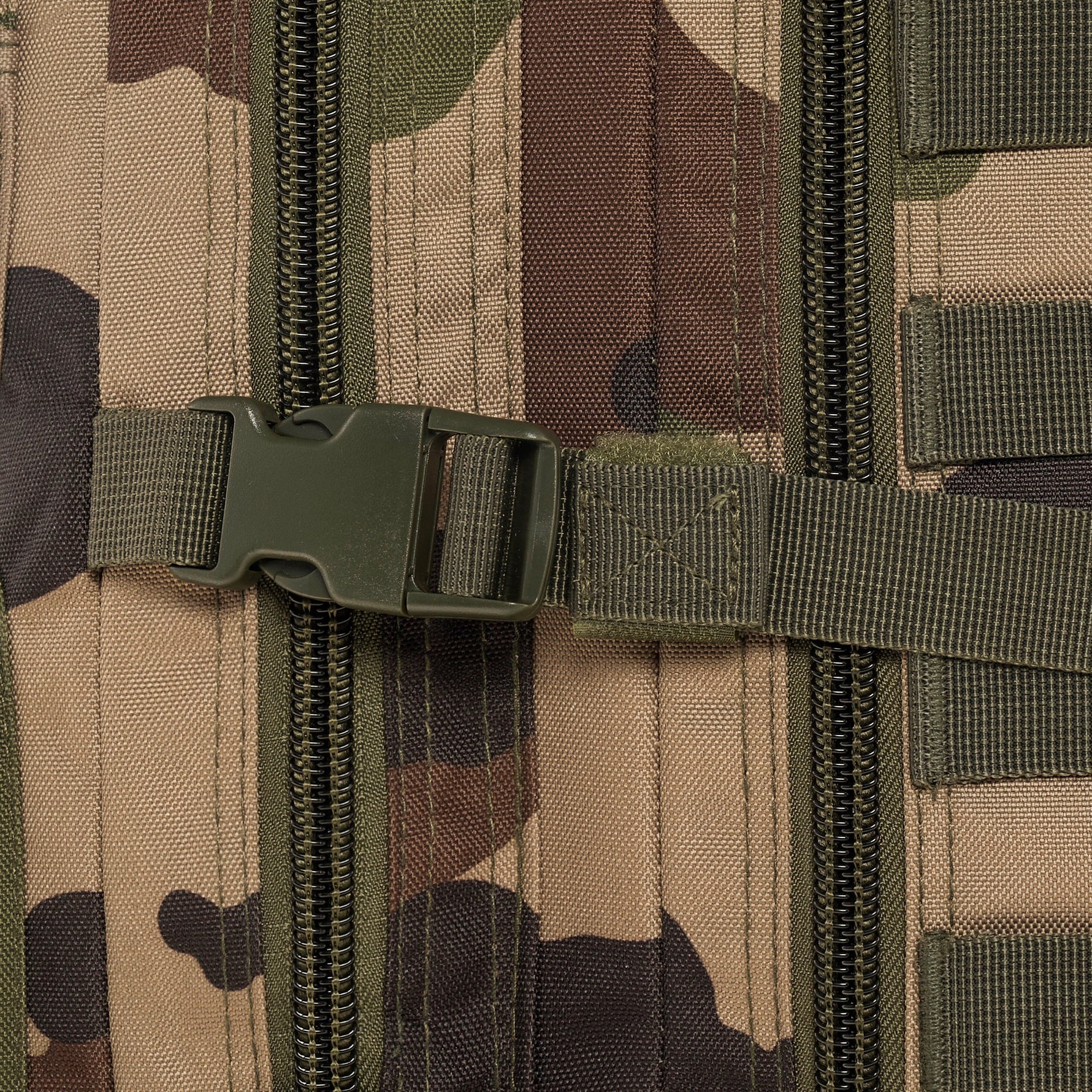 Batoh Mil-Tec Assault Pack Large 36 l – CCE Camo