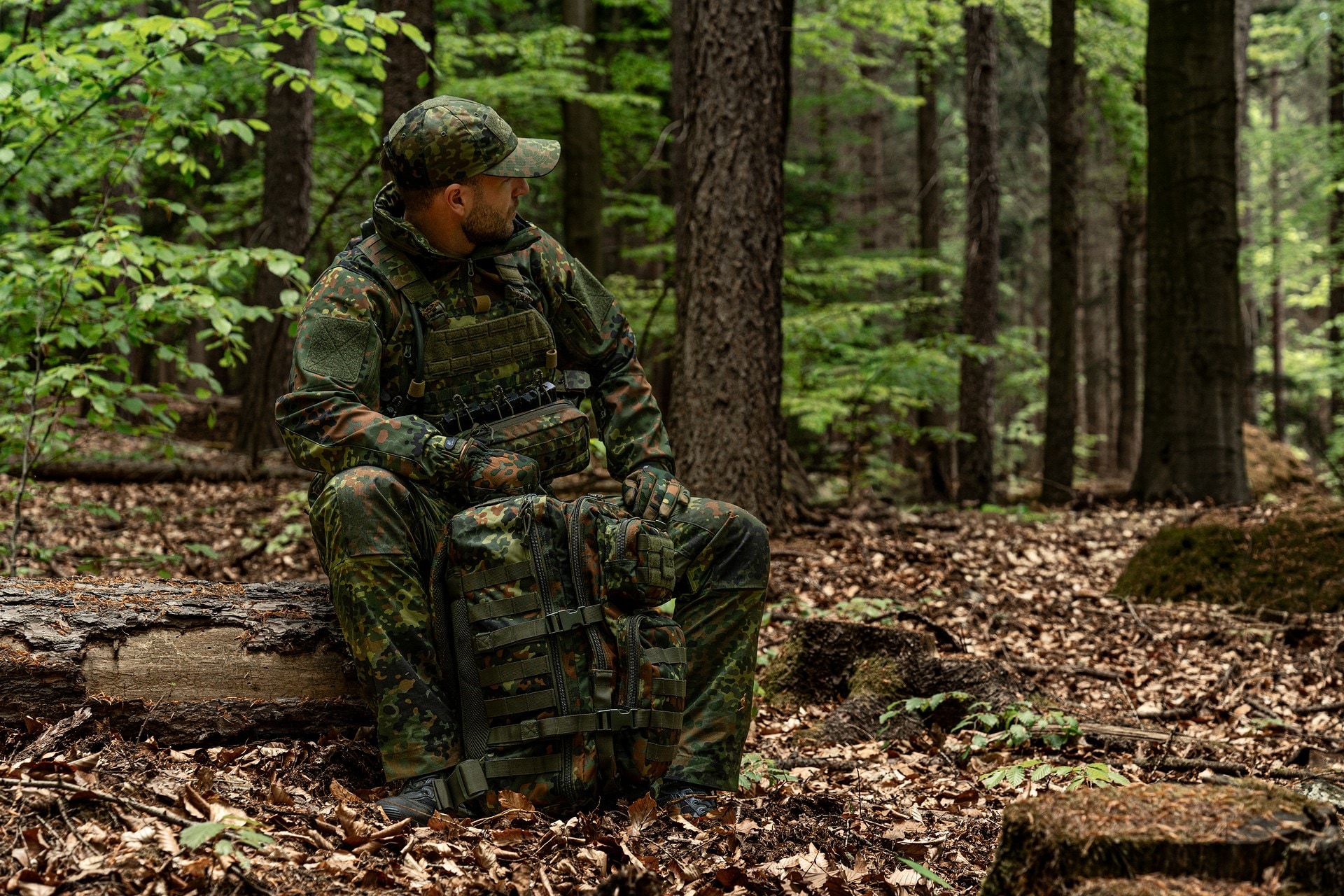 Batoh Mil-Tec Assault Pack Large 36 l – Flecktarn