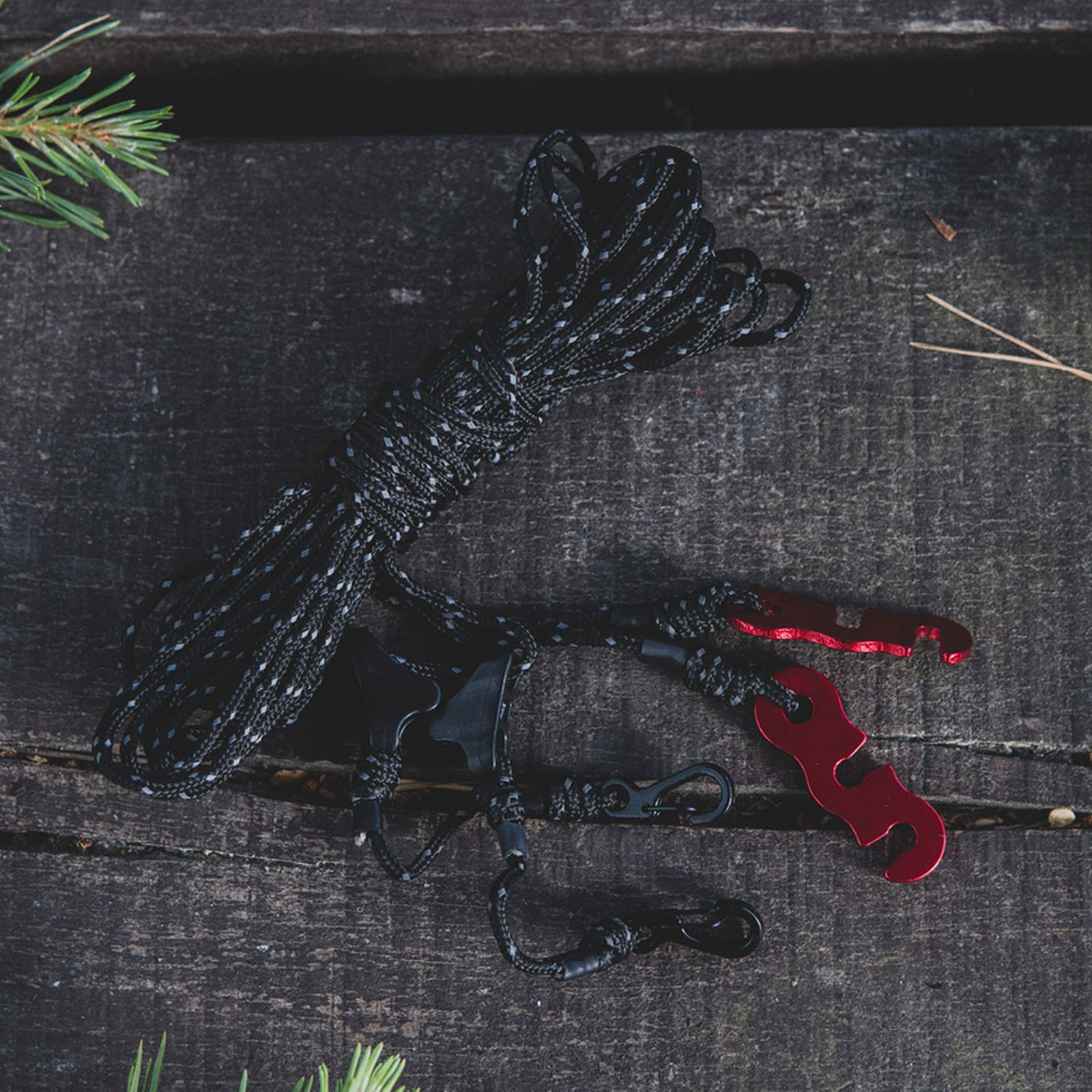 Závěs na stanovou plachtu Tigerwood Reflective Black Silk 7 m