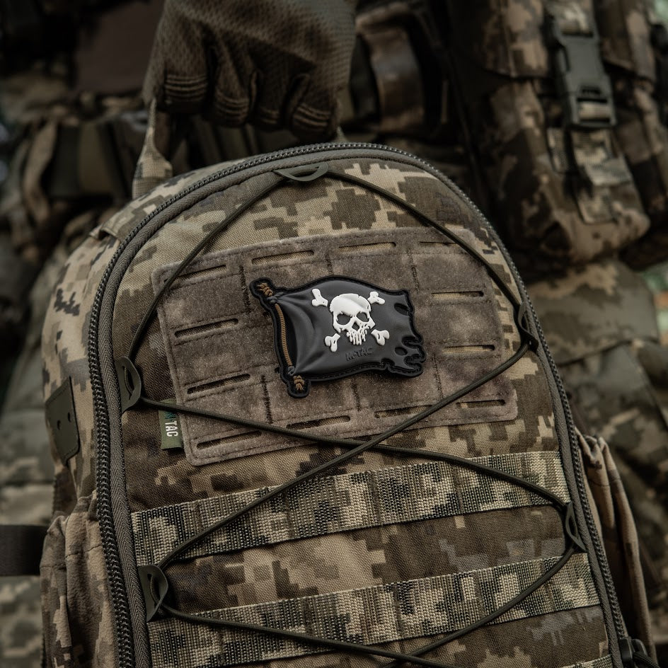 Nášivka M-Tac Jolly Roger 3D PVC - Black