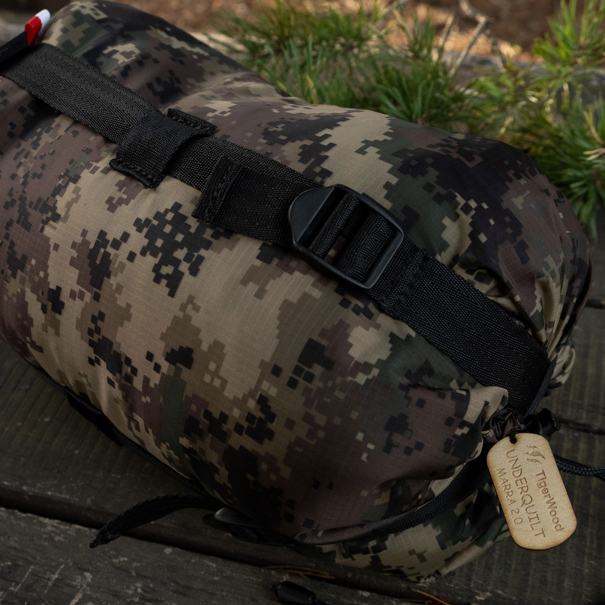 Houpací podložka TigerWood Underquilt Marra 2.0 230 cm – Camo