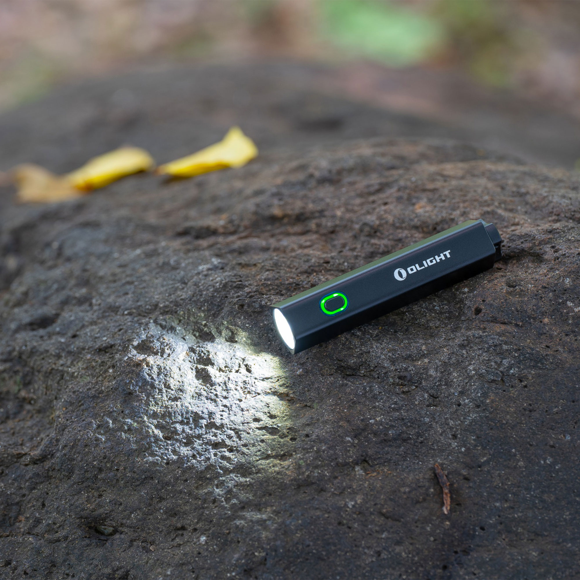 Svítilna Olight Diffuse Black - 700 lumenů