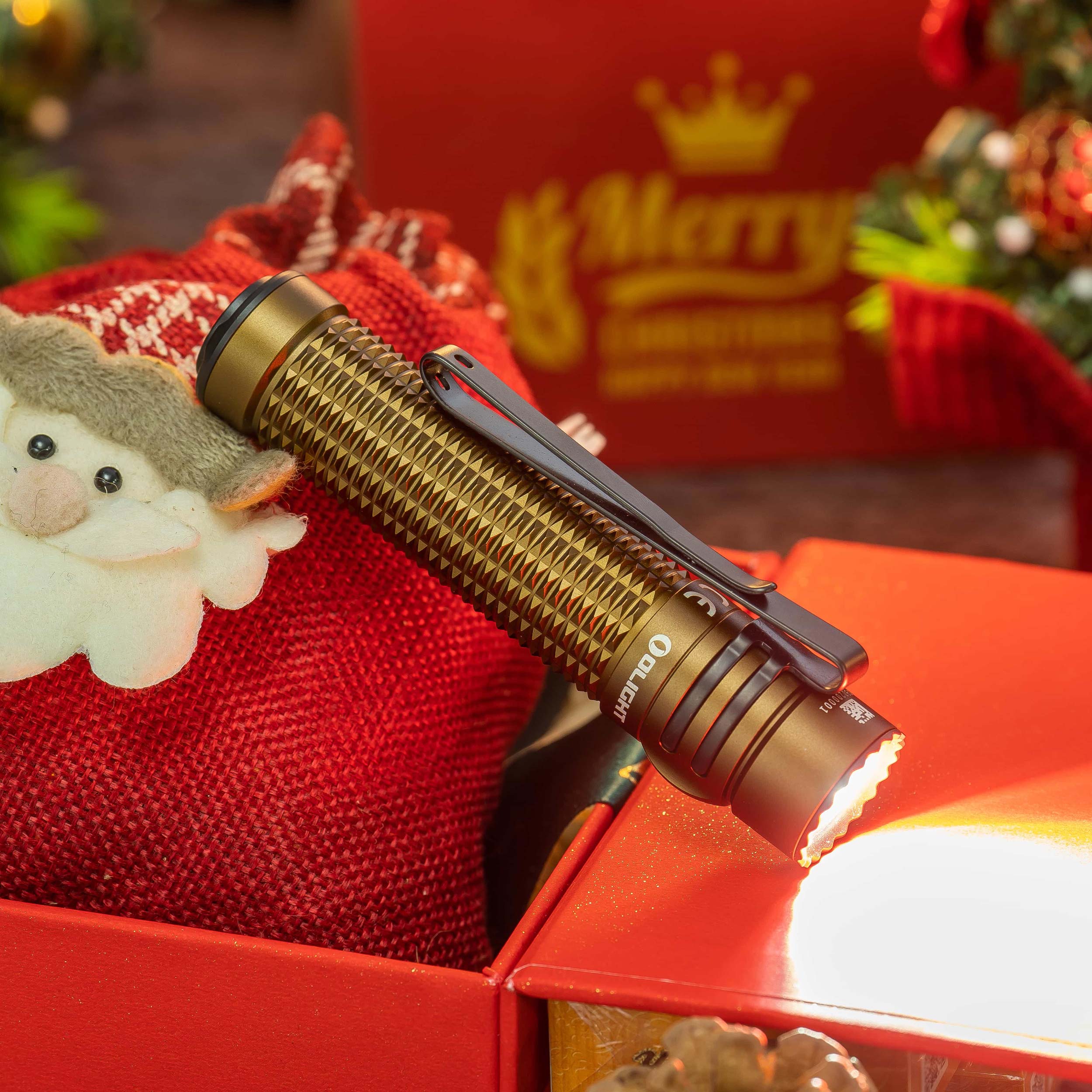 Svítilna Olight Warrior Mini 3 Desert Tan - 1750 lumenů