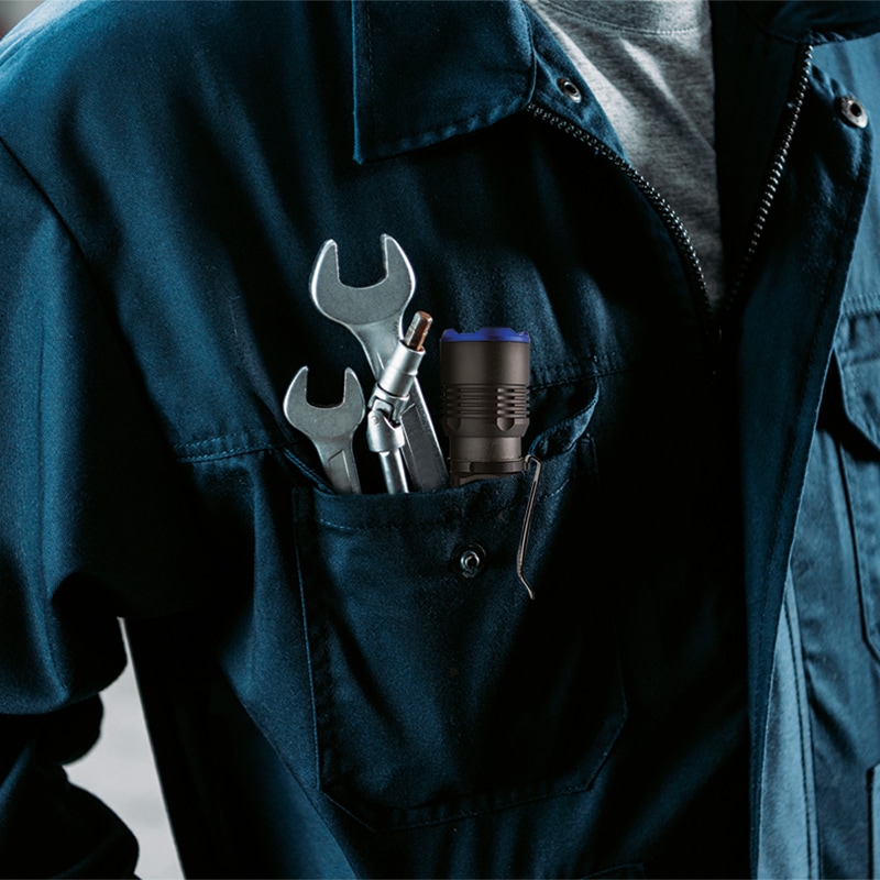 Svítilna NightSearcher Zoom 600R - 600 lumenů