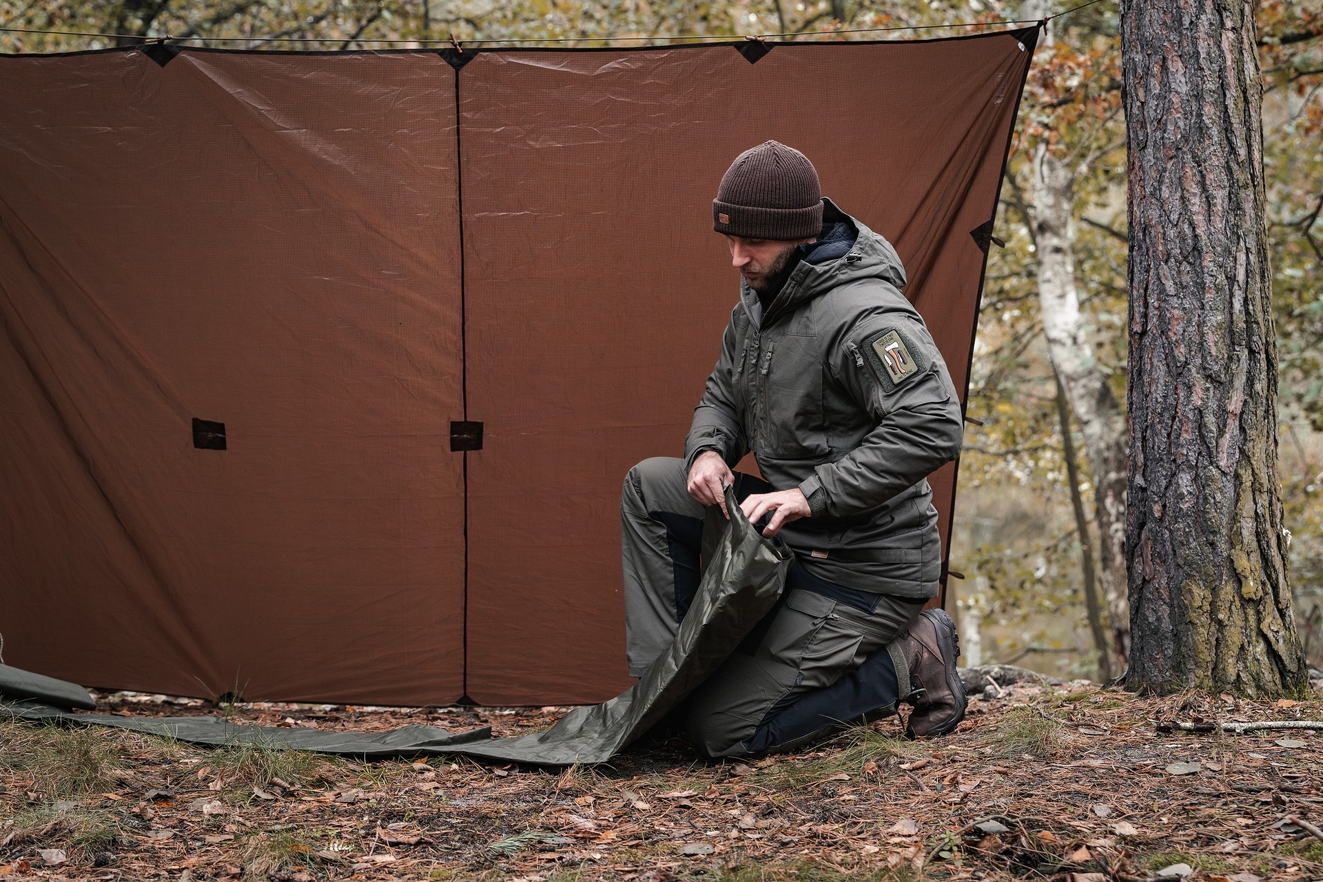 Bivakovací plachta Helikon-Tex Supertarp Small – Earth Brown