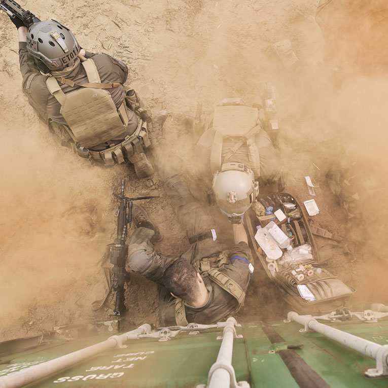 Lékařský batoh Tasmanian Tiger First Responder Move On MKII IRR 40 l – Stone Grey Olive