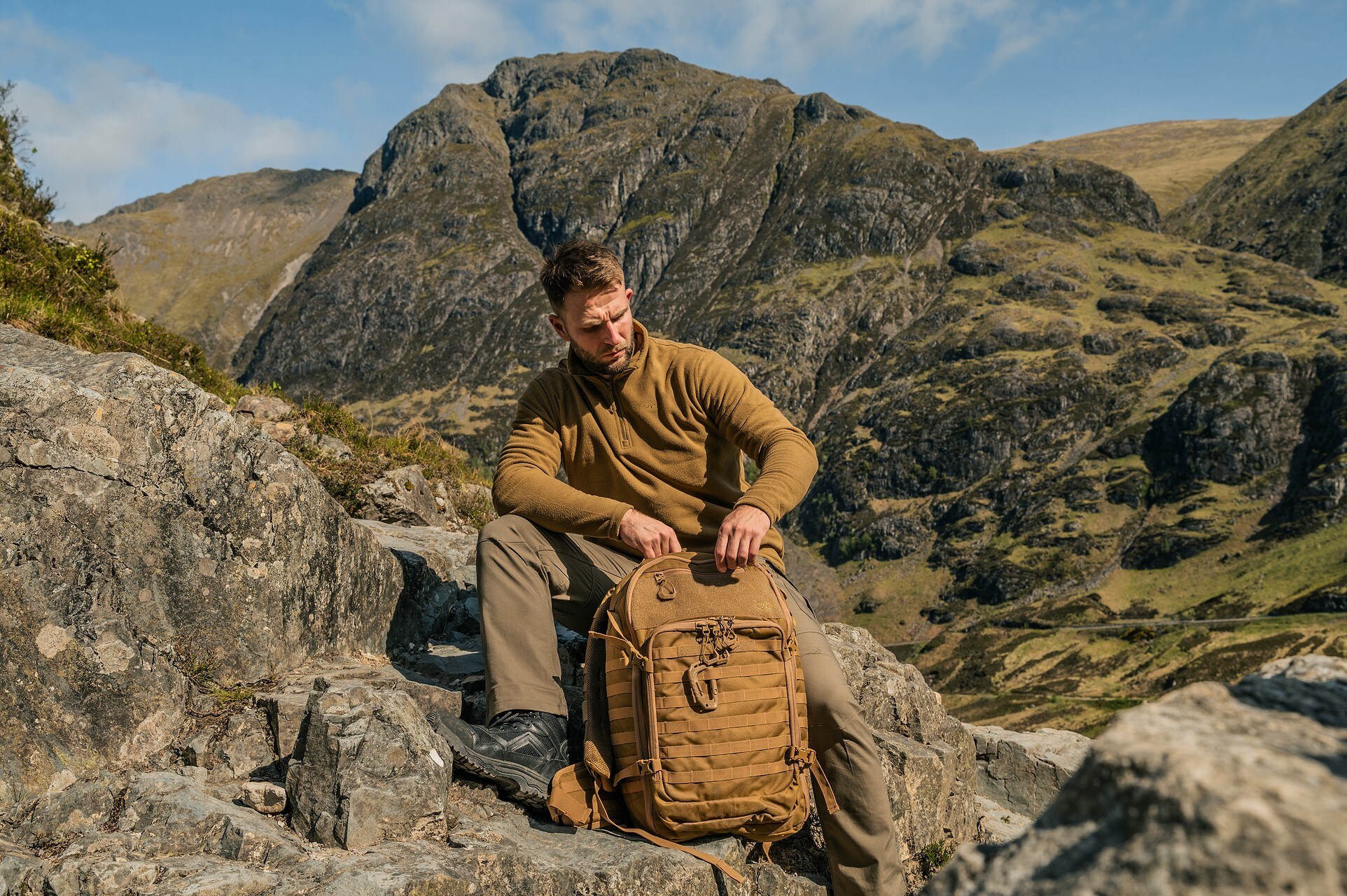 Batoh Highlander Forces Harrier 35 l – Coyote