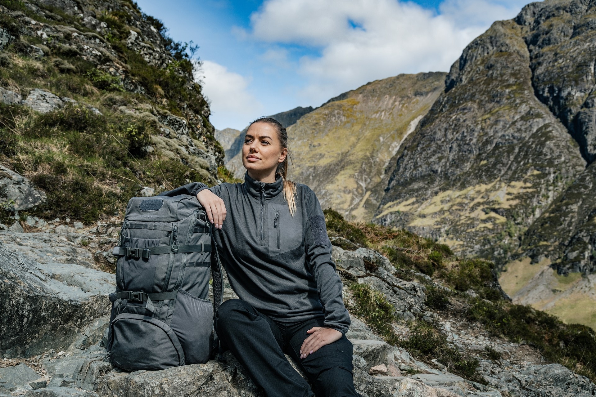 Fleesová mikina Highlander Forces Tactical Hirta Fleece – Dark Grey