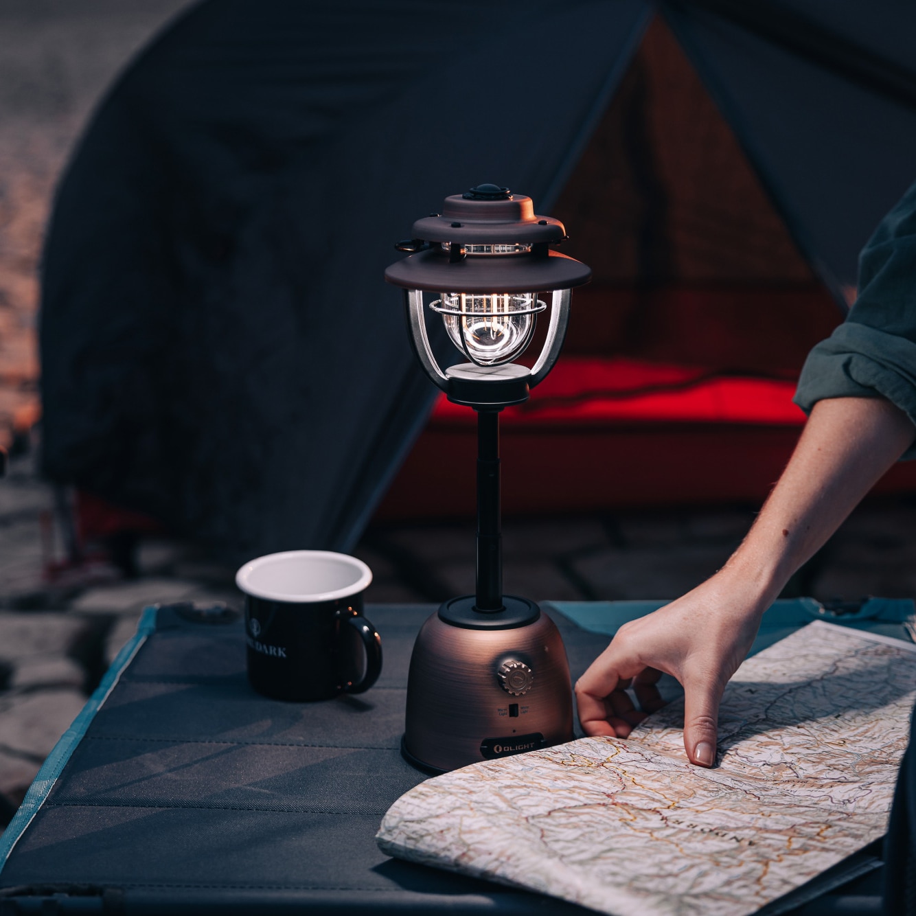 Kempingová lampa Olight Olantern Stretch Vintage Copper - 500 lumenů