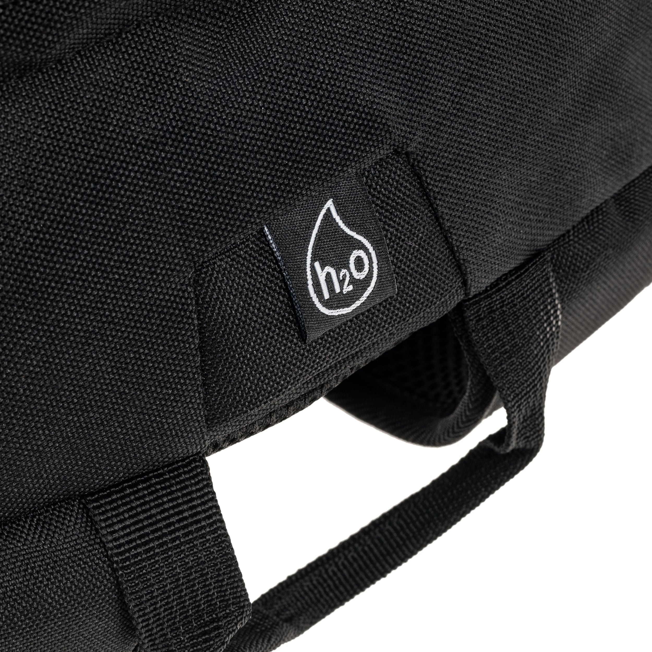 Batoh Hi-Tec Stray 20 l – Black