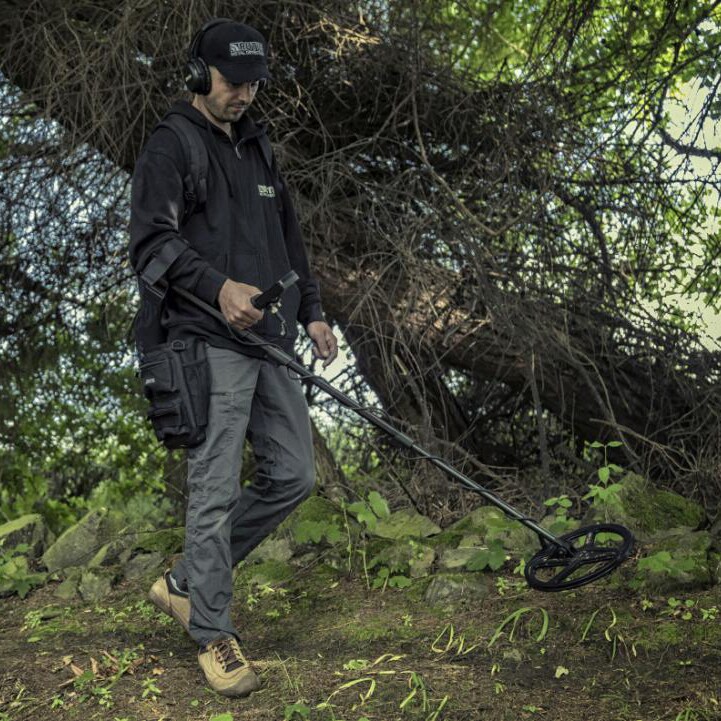 Detektor kovů Rutus Versa DD24