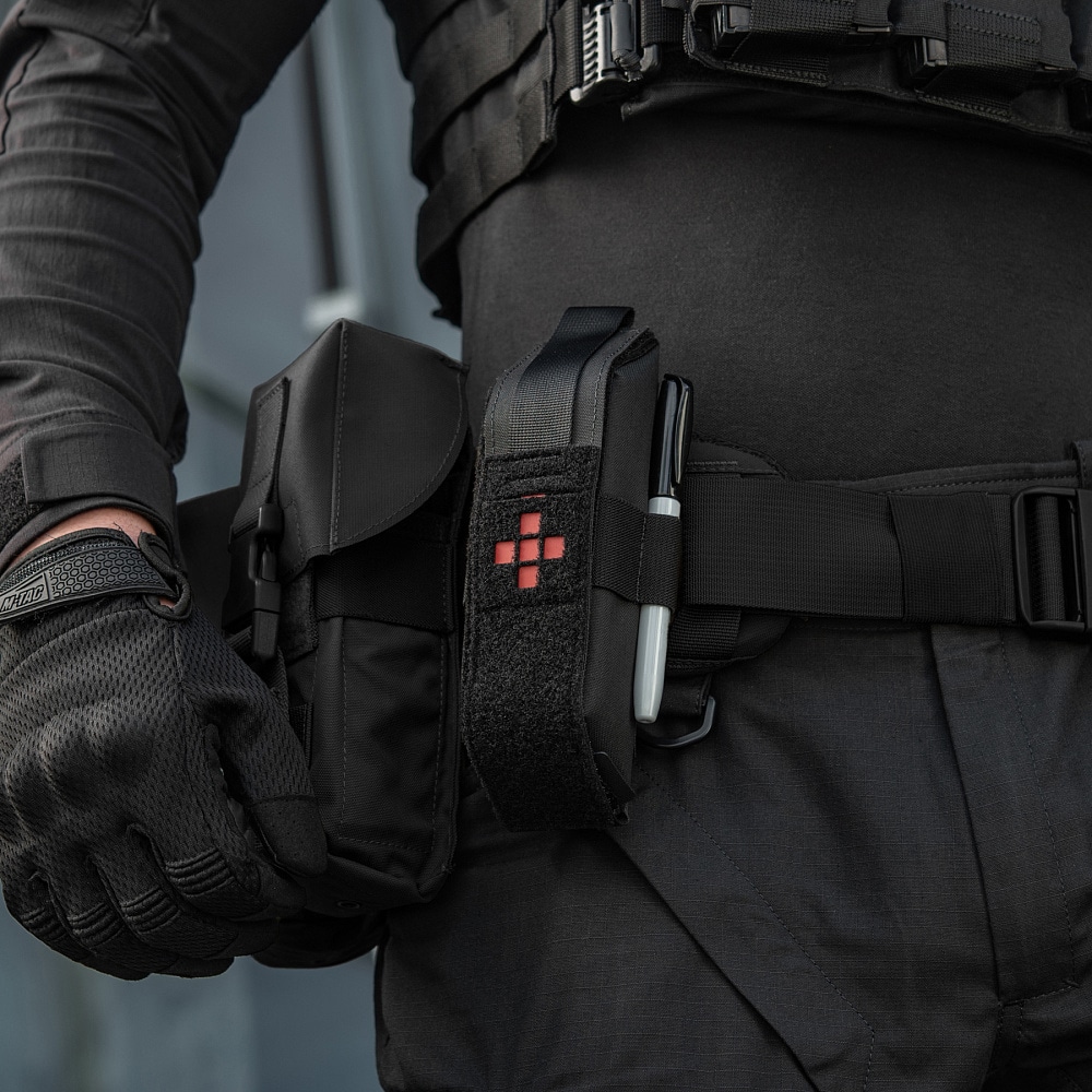 Uzavřená smuke M-Tac na taktický pás - Černé