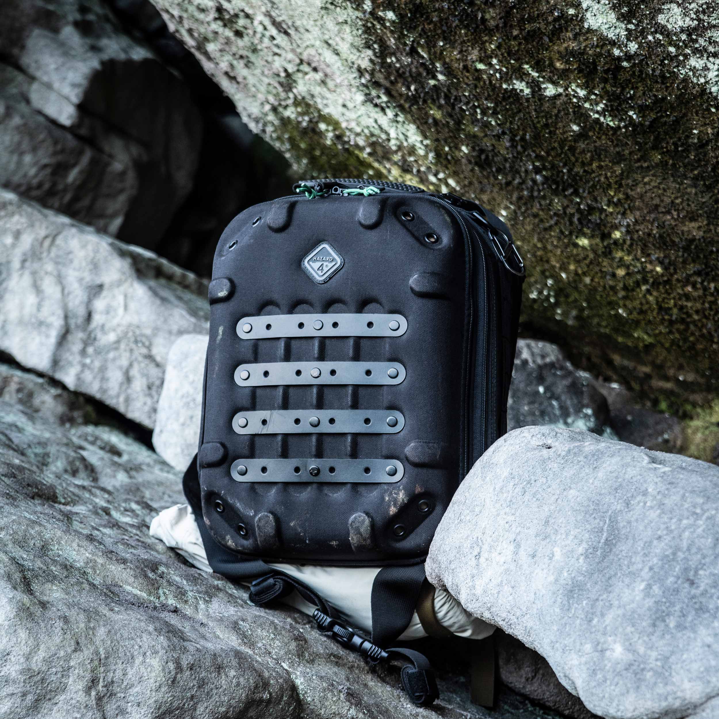 Batoh Hazard 4 Grill Hard MOLLE Photo 21,6 l – Black