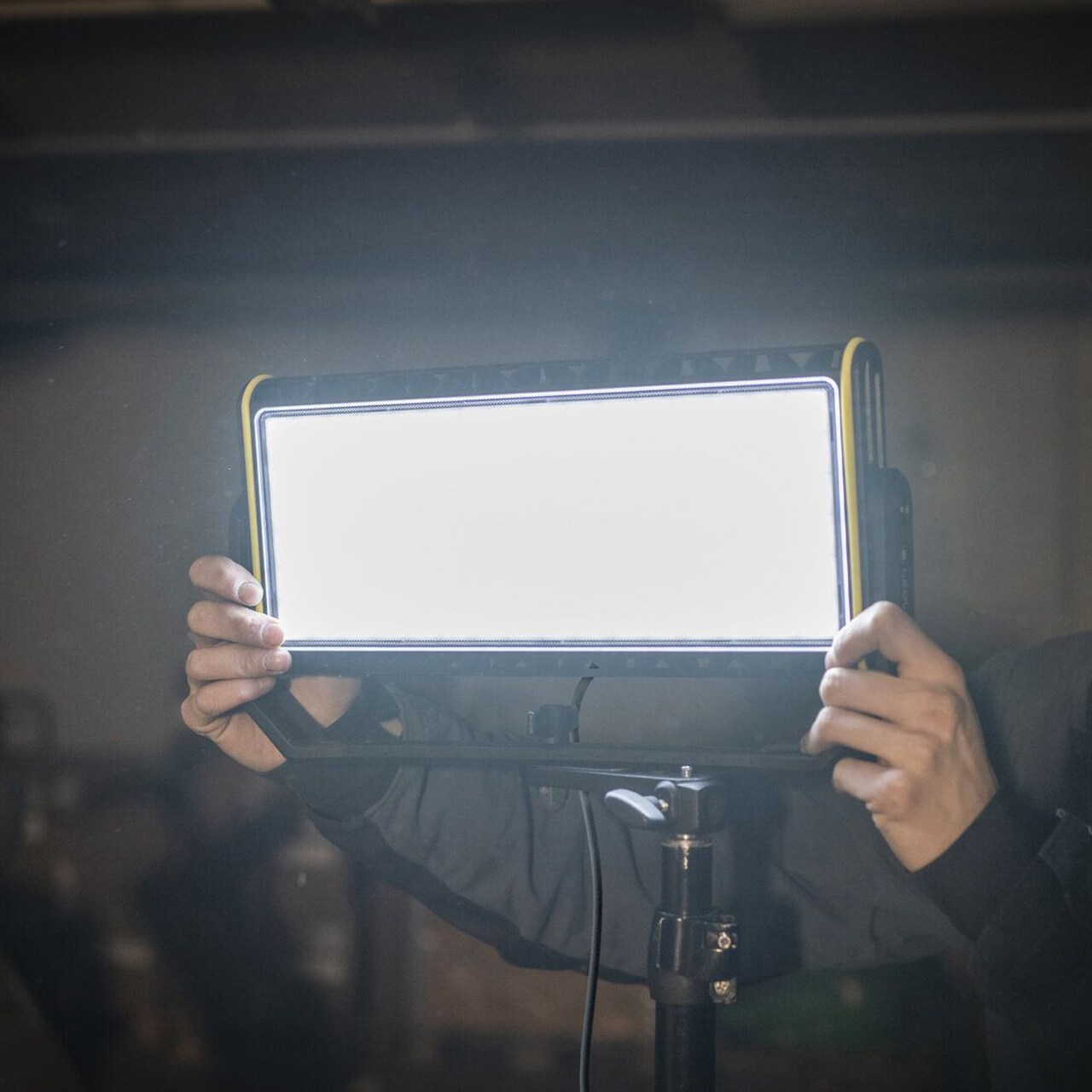 Lampa warsztatowa Ledlenser AF12C Work – 8000 lumenů