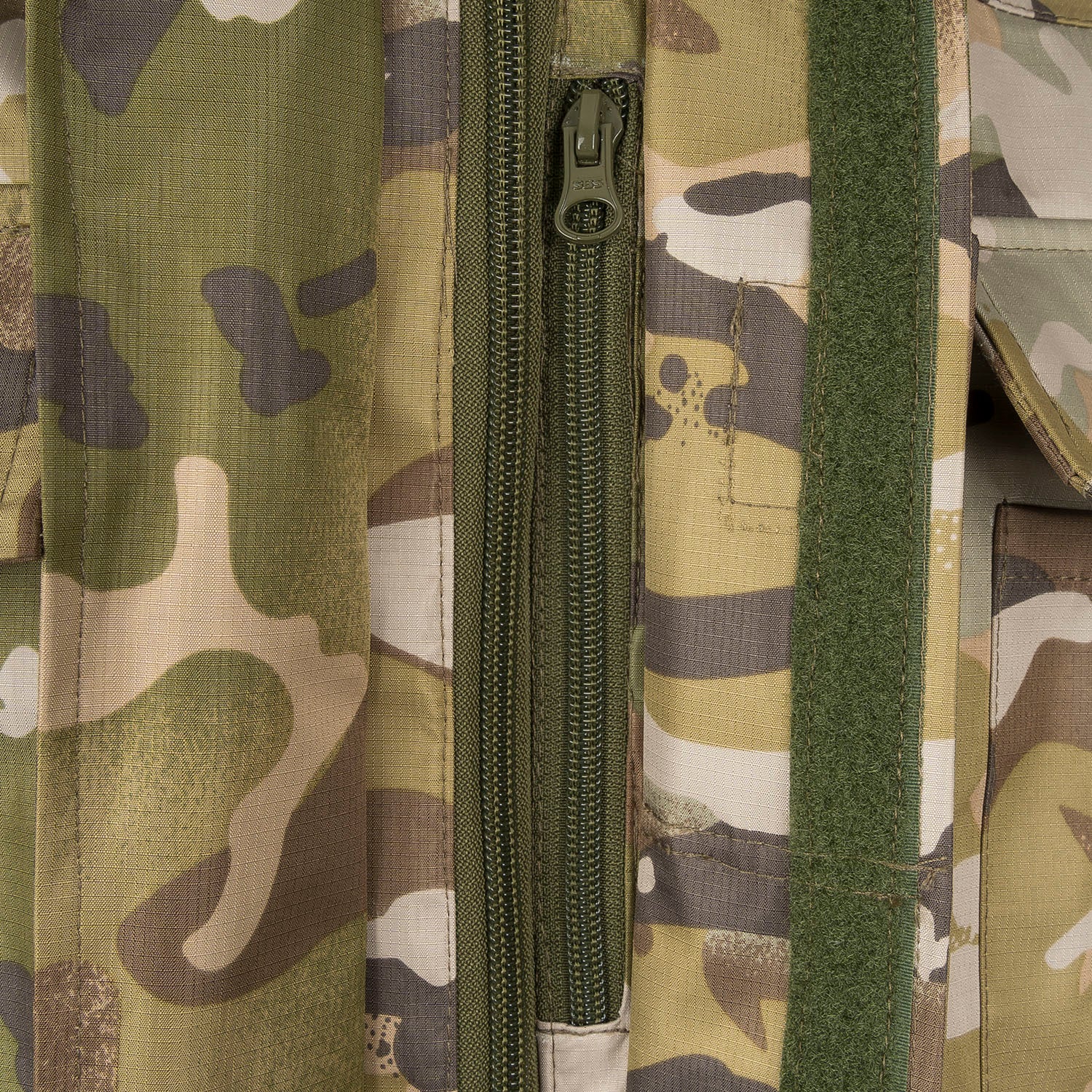 Bunda Highlander Forces Typhon Watherproof - Arid MC Camo