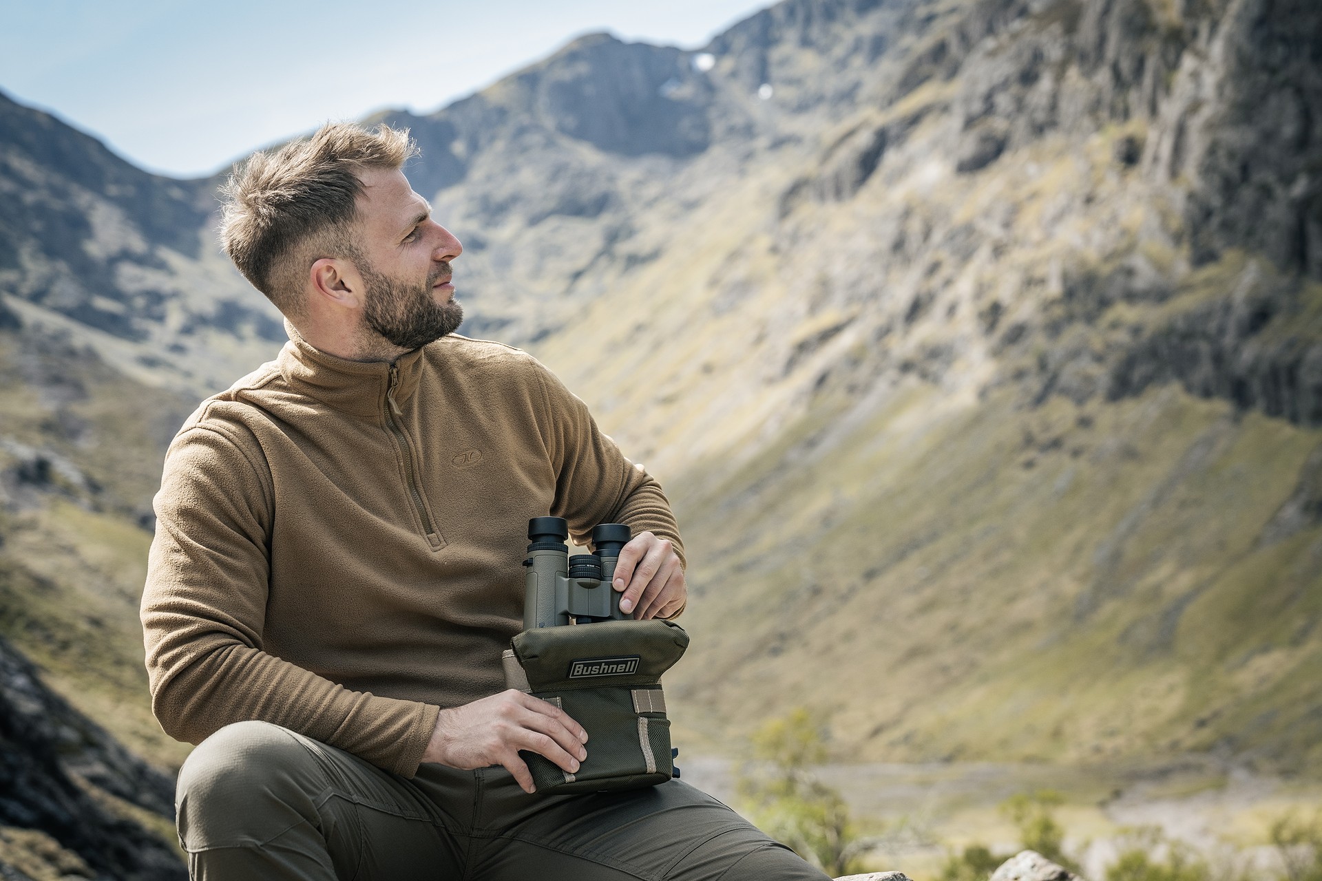 Dalekohled Bushnell R3 8x42 - Ranger Green