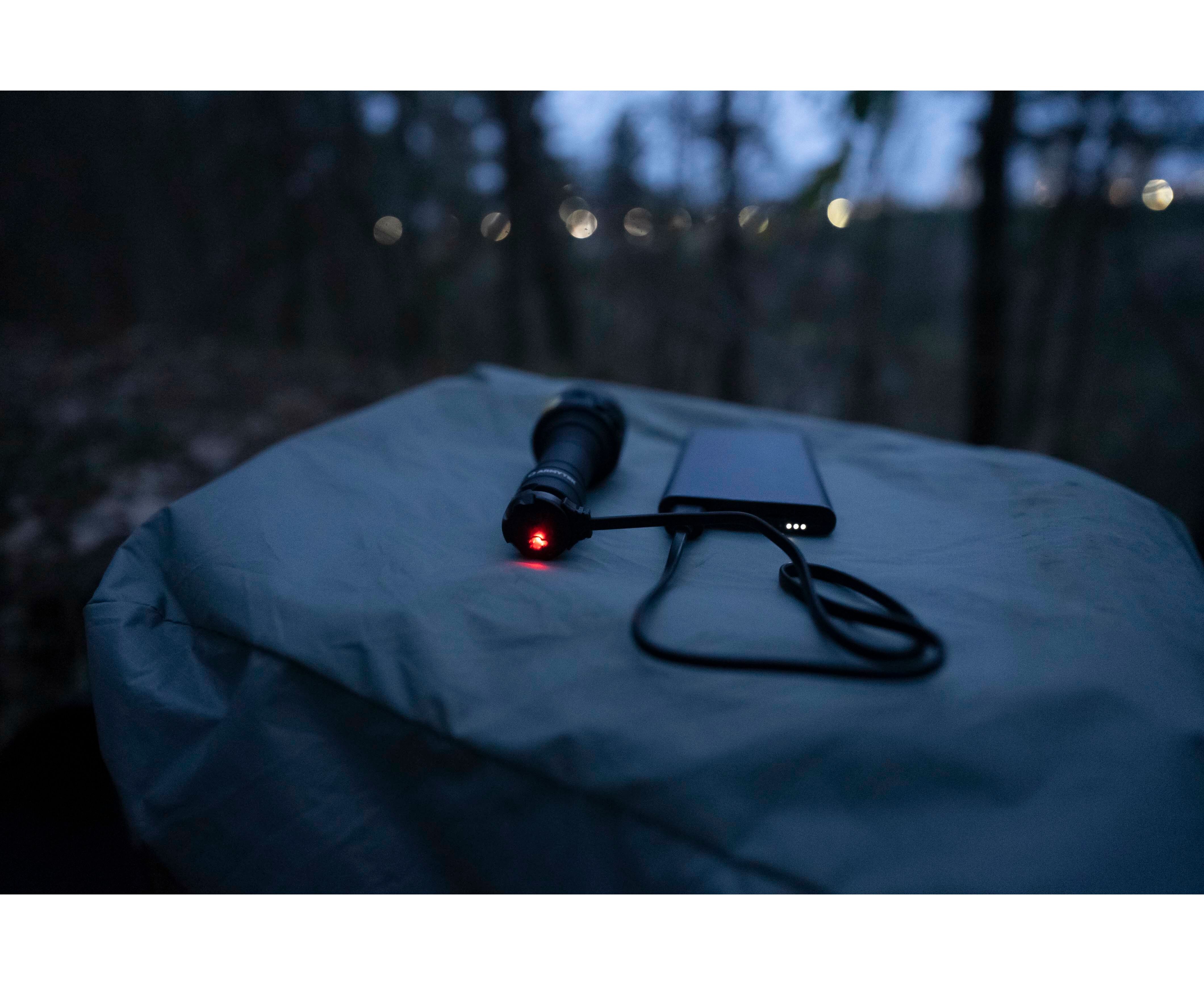 Svítilna Armytek Bear WRG