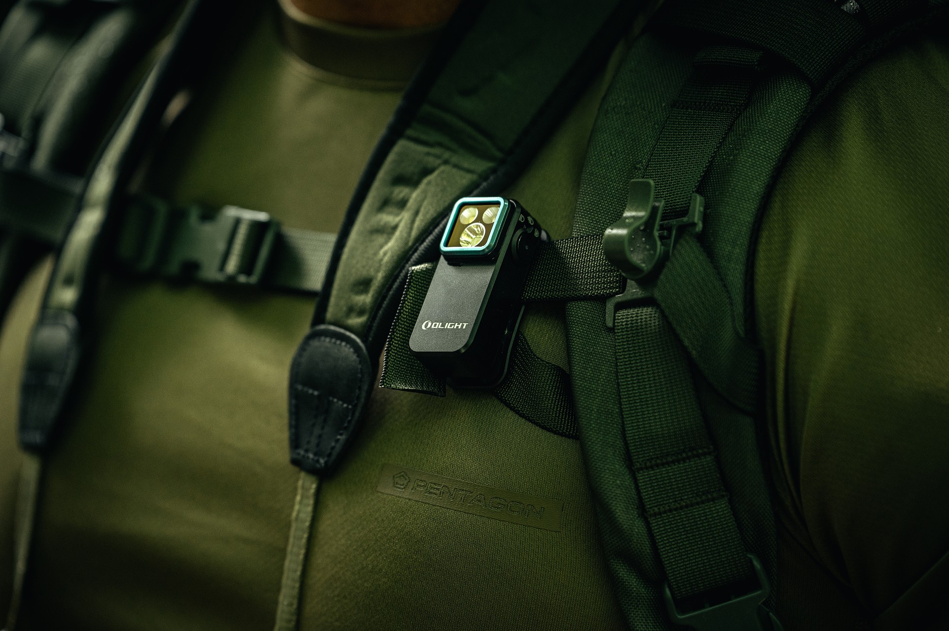 Akumulátorová svítilna Olight Oclip Pro - 500 lumenů