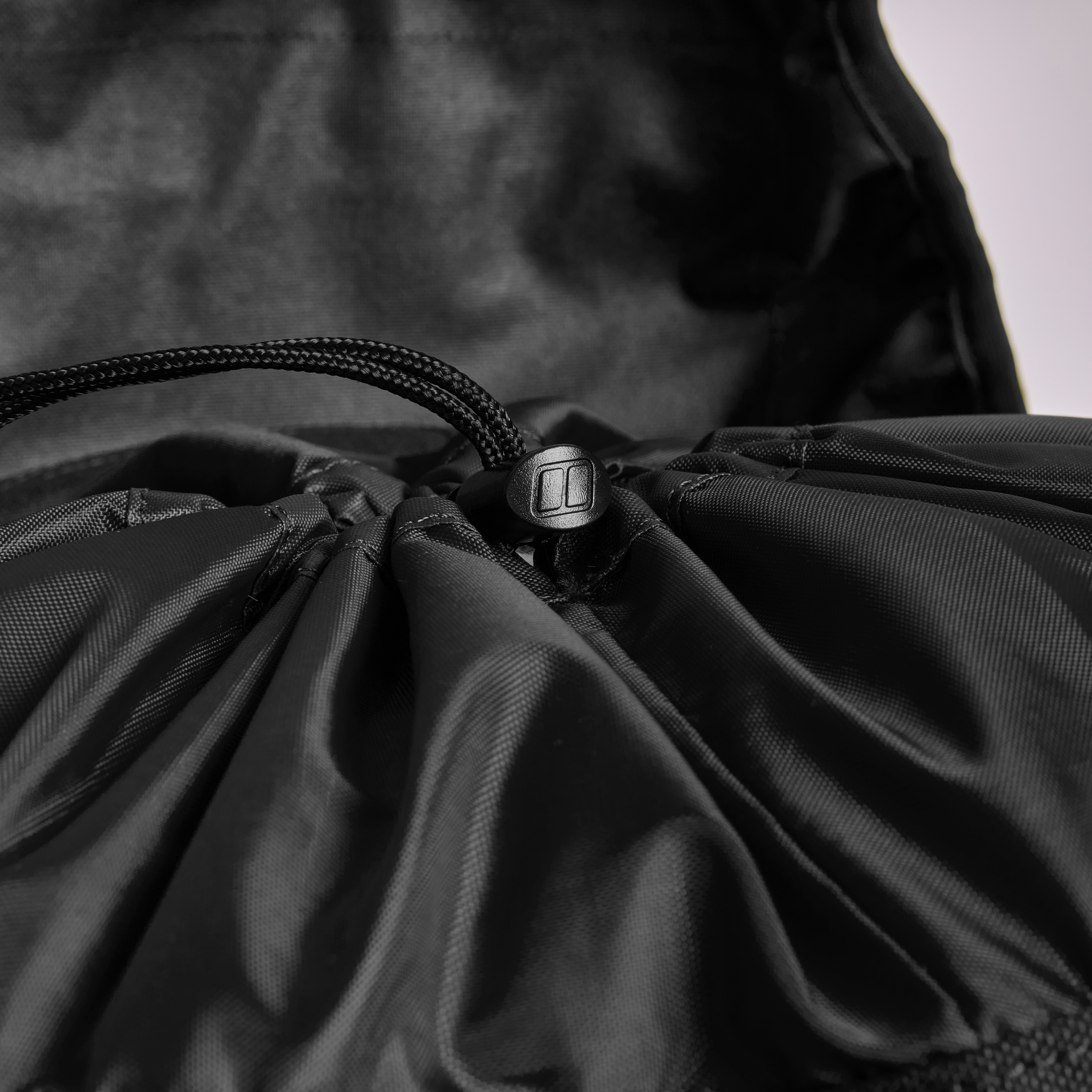 Batoh Berghaus Tactical MMPS Centurio III FA 30 l - Black