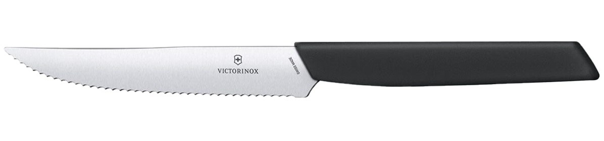 Kuchyňský nůž Victorinox Swiss Modern Black 12 cm – zubatá čepel s ostrou špičkou