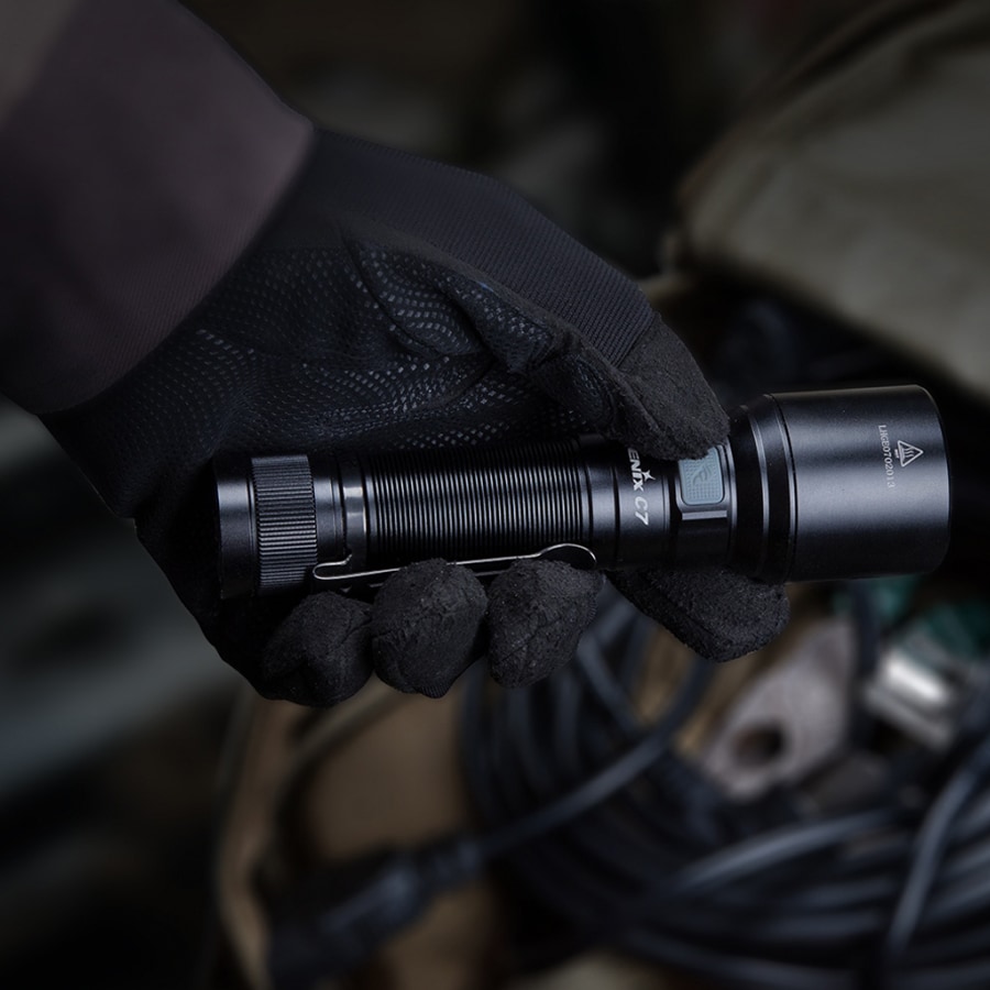Svítilna Fenix C7 Black - 3000 lumenů