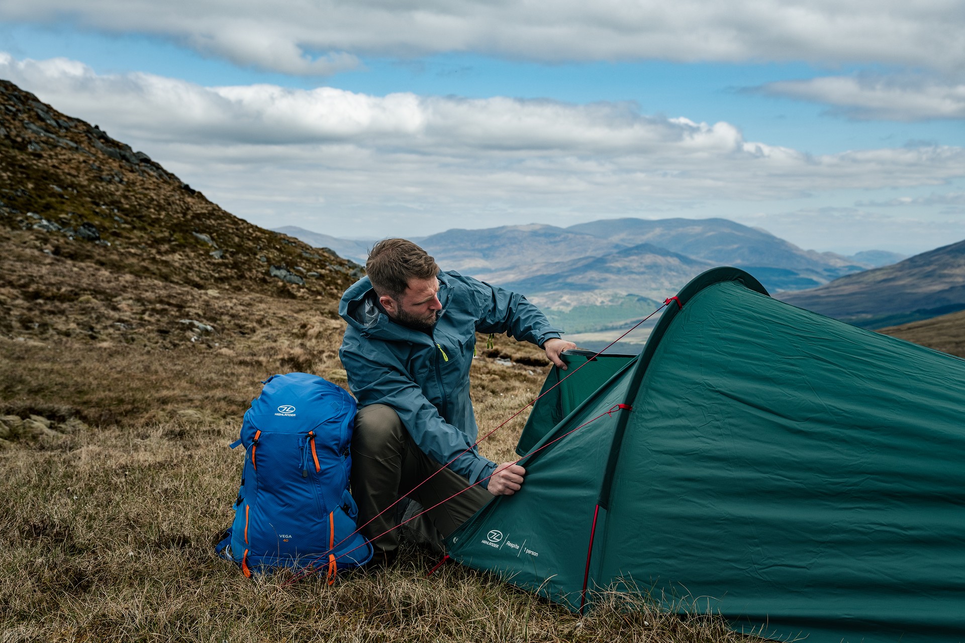 Stan pro 1 osobu Highlander Outdoor Respite Tunnel Tent – Pine Green
