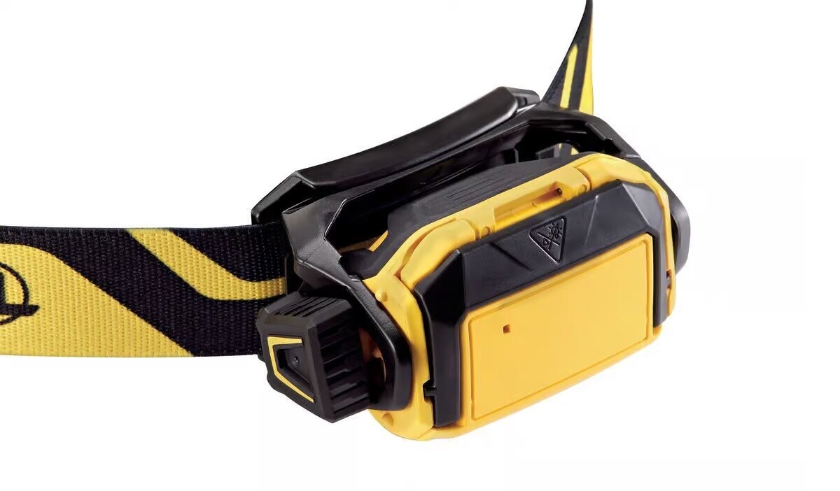 Svítilna čelová Petzl Pixa - 450 lumenů