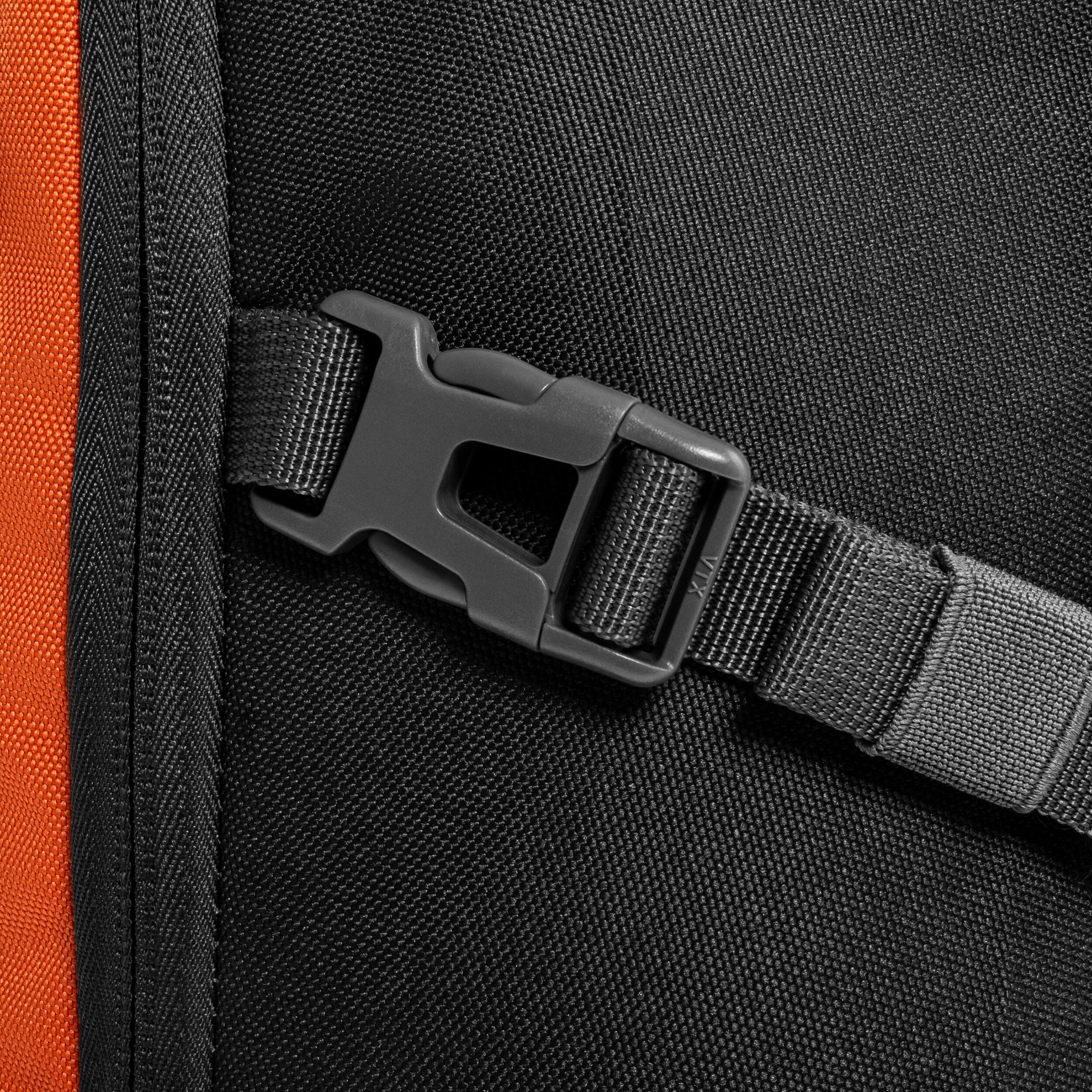 Batoh Alpinus Peyto 22 l – Oranžovo-šedý