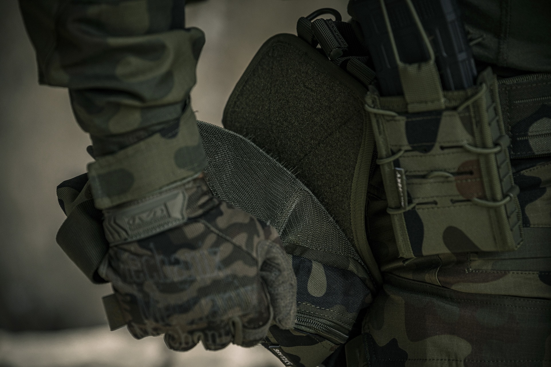 Taktická lékárnička Brytzky Tactical MOLLE IFAK – wz.93 Pantera PL Woodland