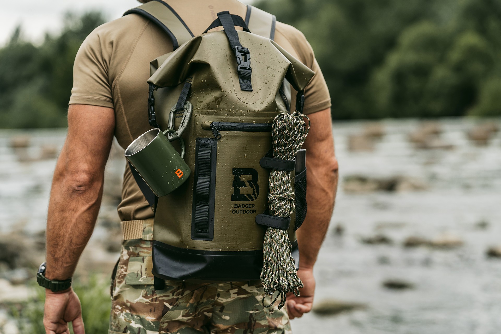 Vodotěsný batoh Badger Outdoor TPU 20 l – Military Green