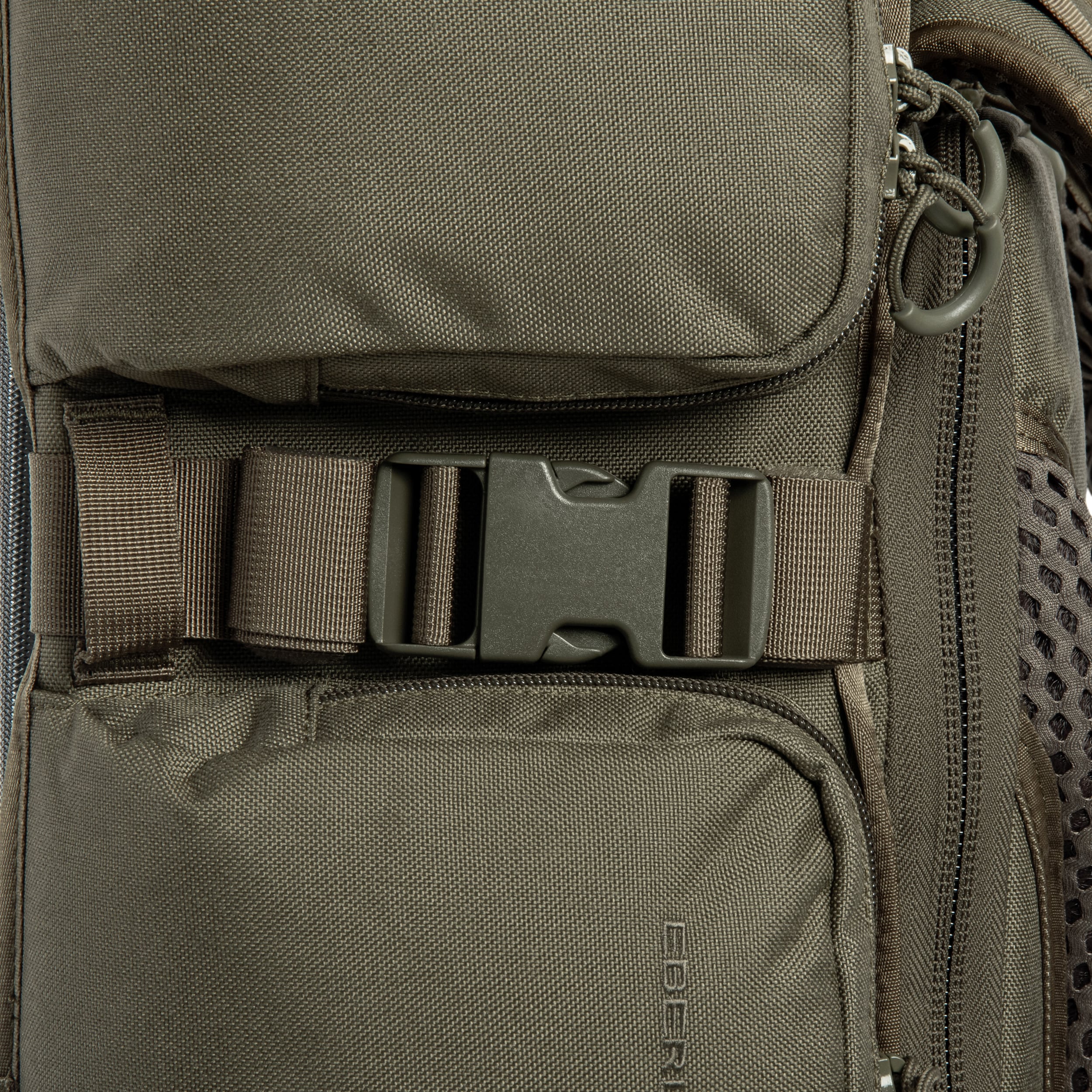 Batoh Eberlestock Upranger 53,4 l – Military Green