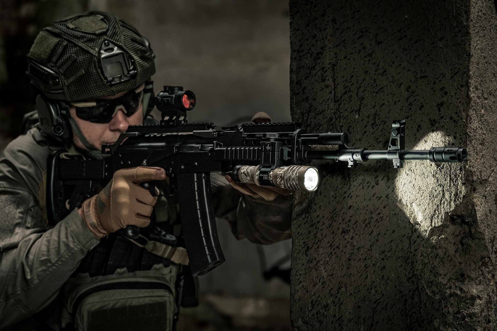 Taktická svítilna Olight Warrior X 4 Glacial Valley - 2600 lumenů