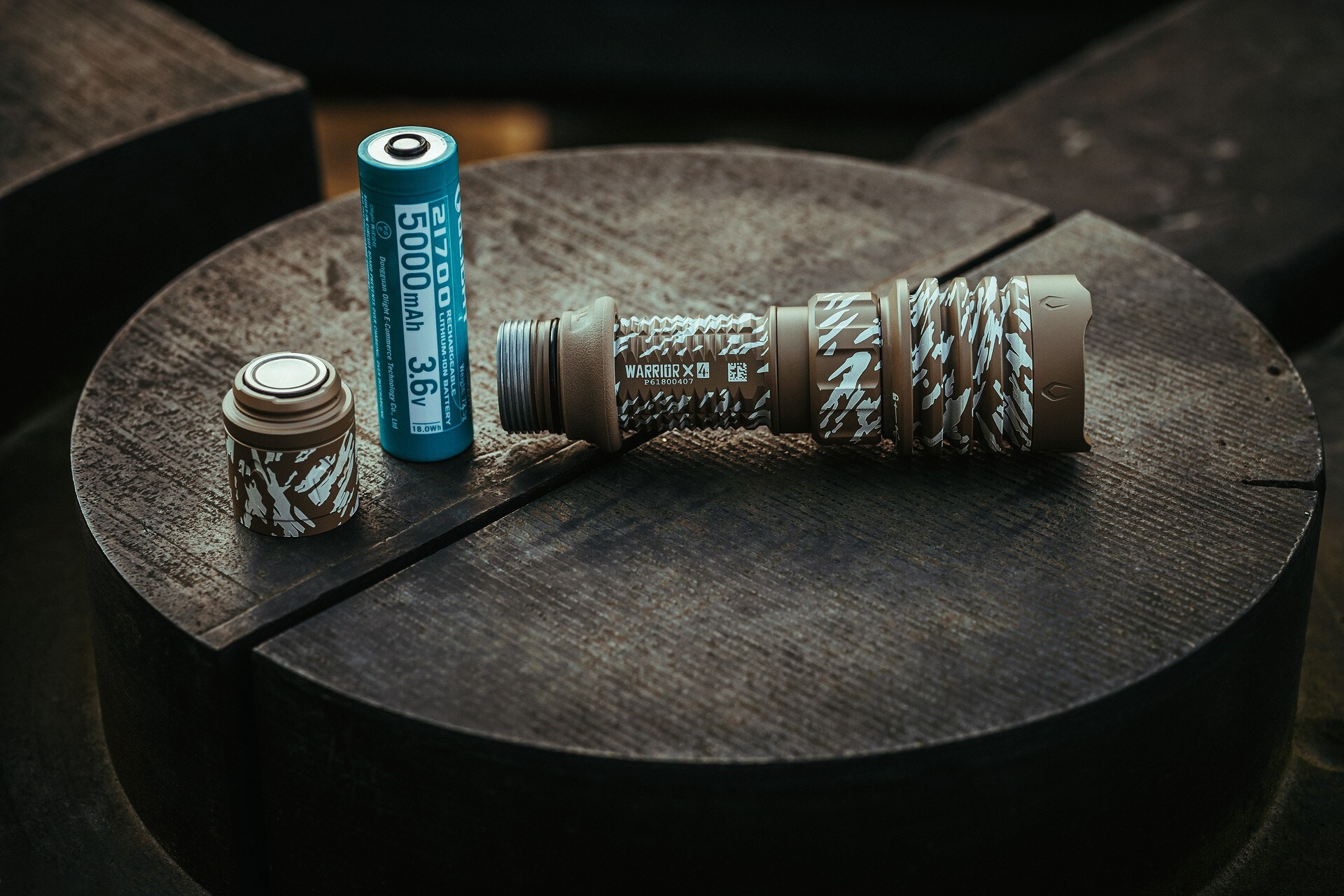 Taktická svítilna Olight Warrior X 4 Glacial Valley - 2600 lumenů