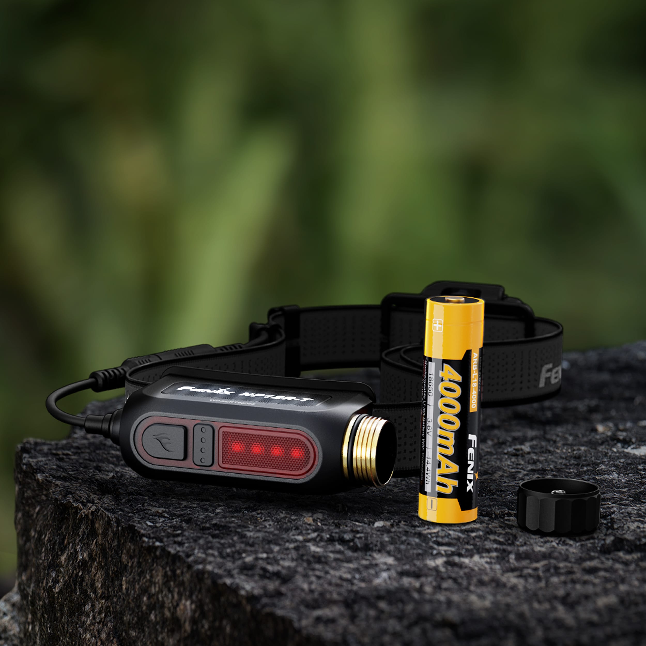 Svítilna čelová Fenix HP12R-T Black - 1300 lumenů