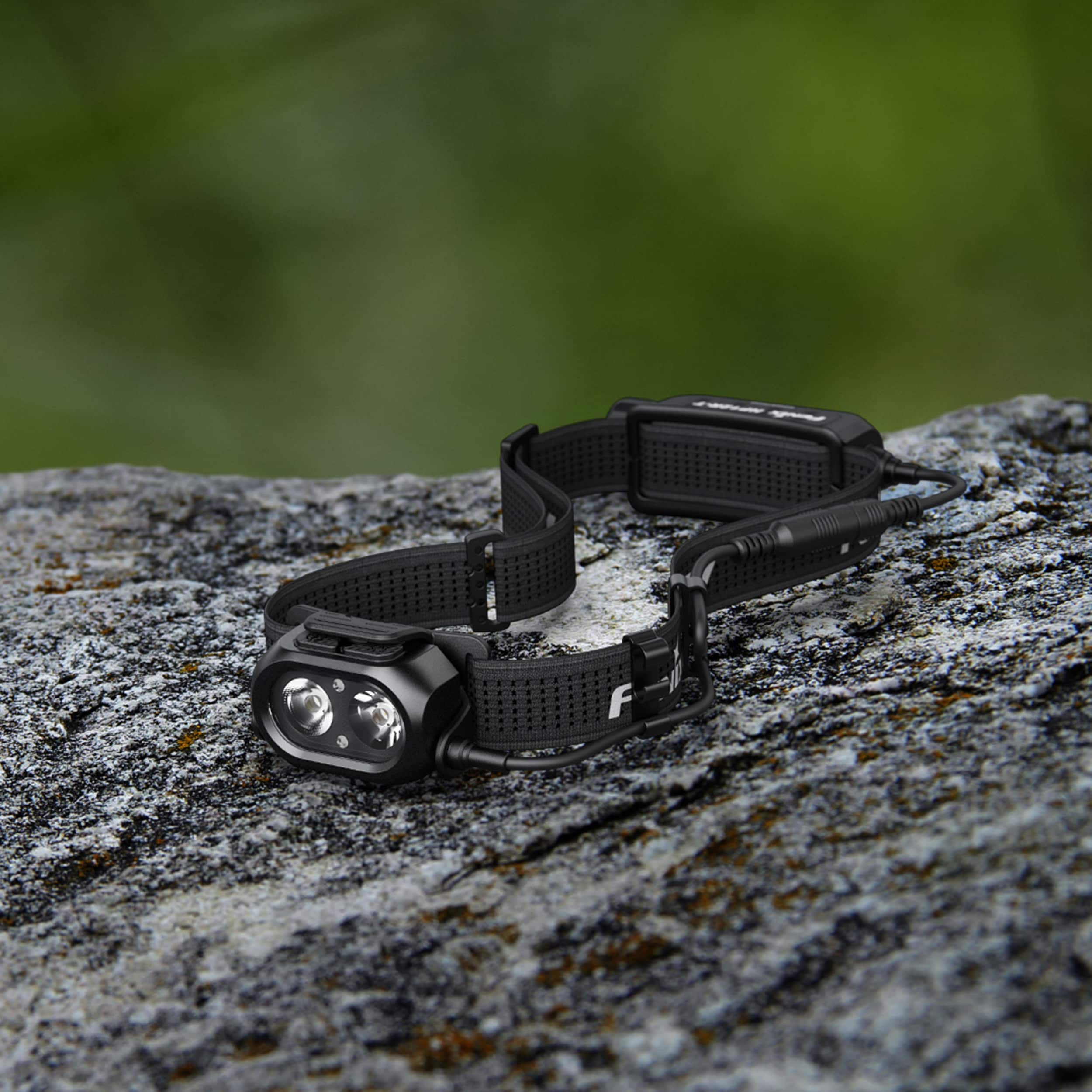 Svítilna čelová Fenix HP12R-T Black - 1300 lumenů