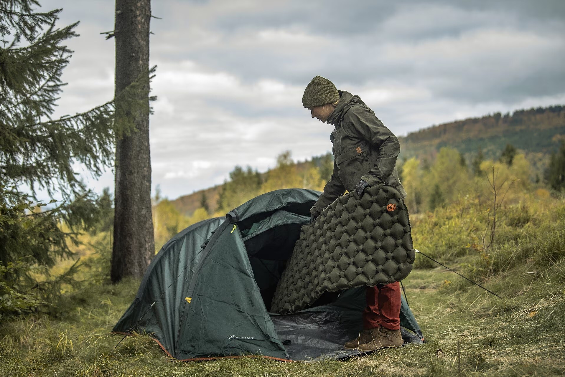 Skládací polní lůžko Mil-Tec US Style + matrace Badger Outdoor + polštář - sada