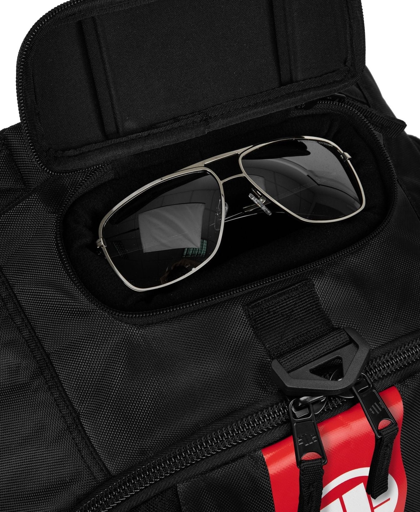 Batoh Pitbull Hilltop Big Convertible 60 l – Black