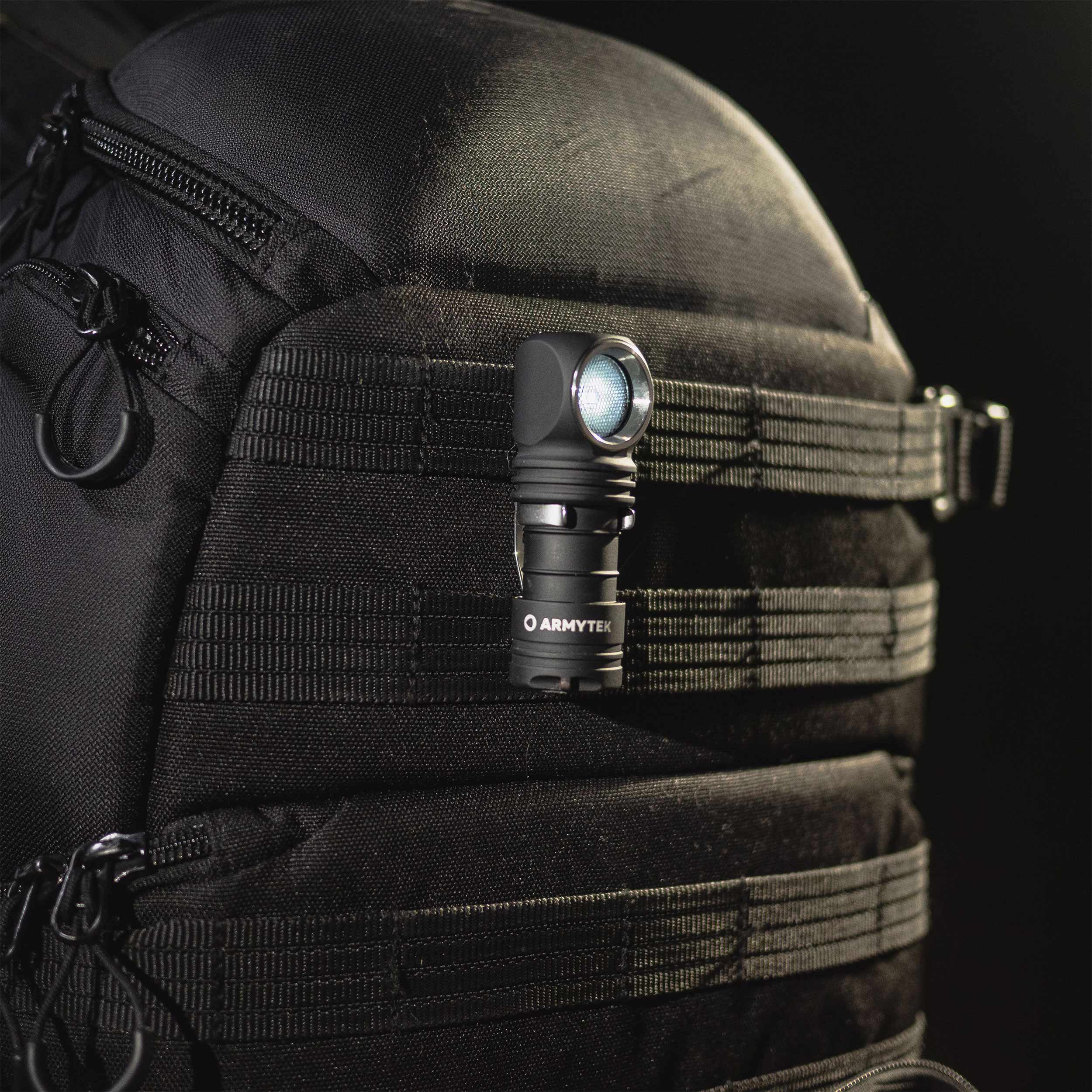 Čelová a úhlová svítilna Armytek Wizard C1 Pro Magnet USB Yellow PCB - 930 lumenů