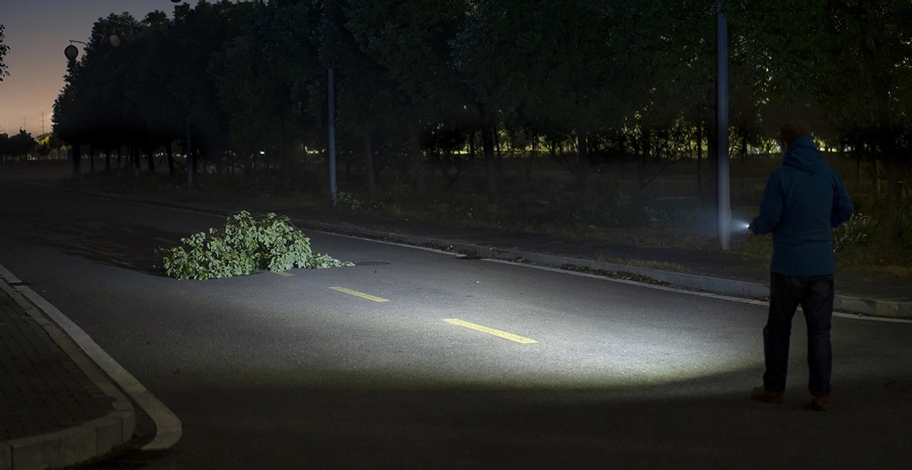 Svítilna Olight iUltra Olive Green - 80 lumenů