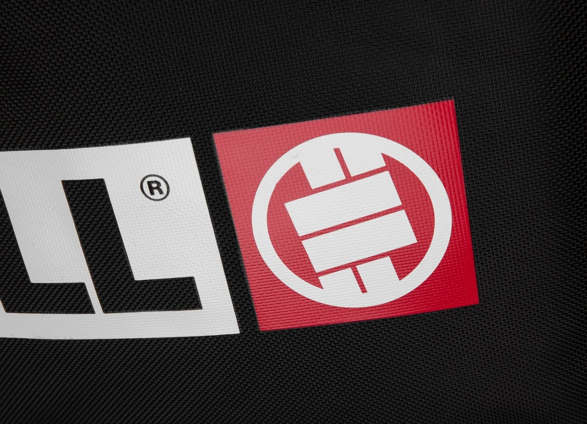 Batoh Pitbull Airway Hilltop II 60 l - Black