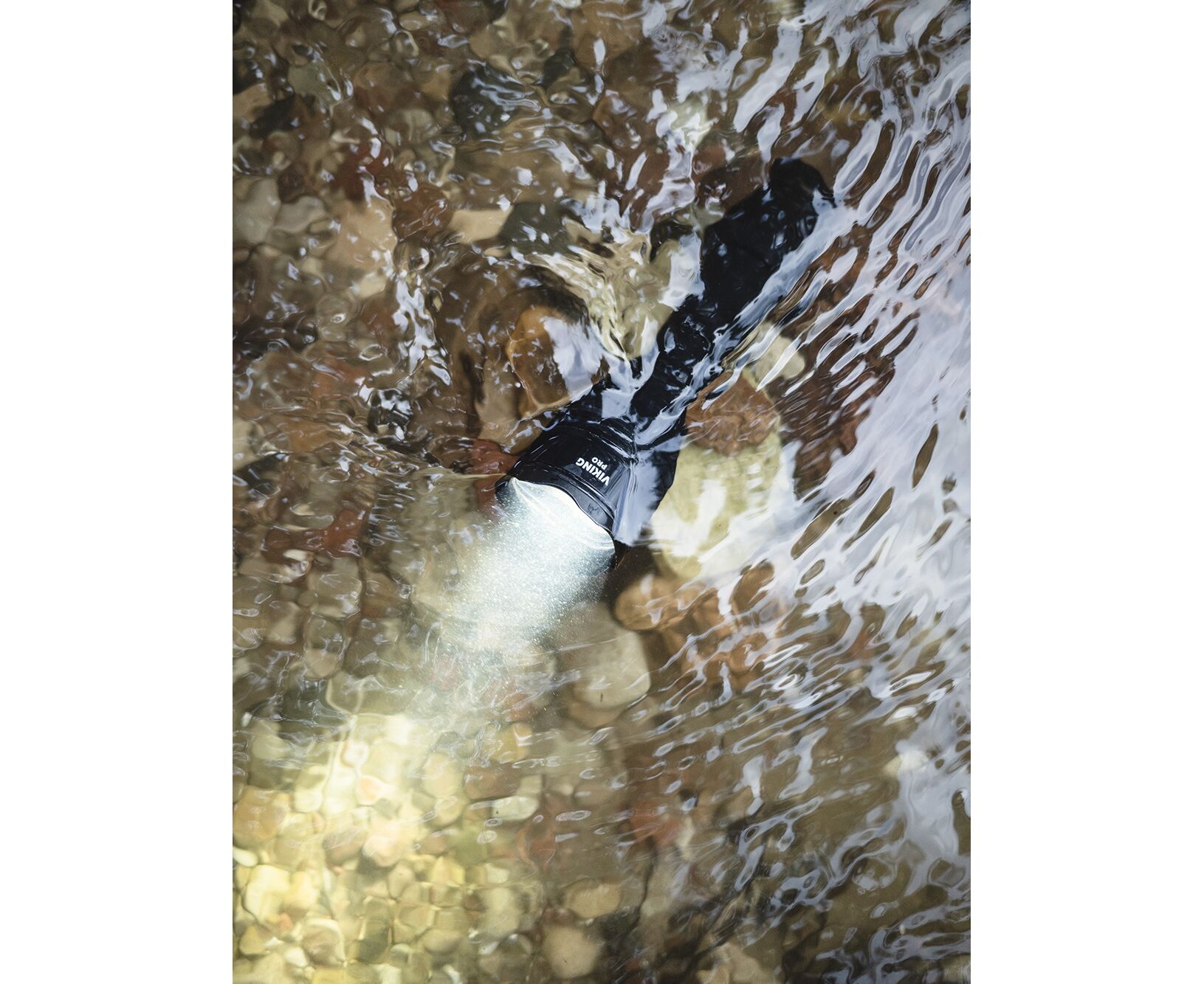 Svítilna Armytek Viking Pro Magnet USB White - 2200 lumenů