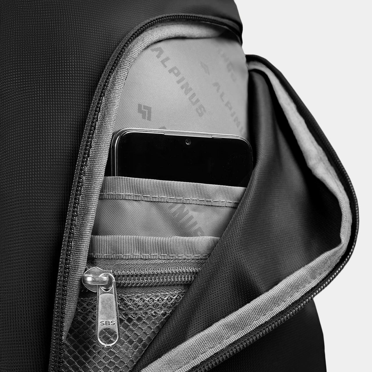 Batoh Alpinus Lecco 15 l – černý