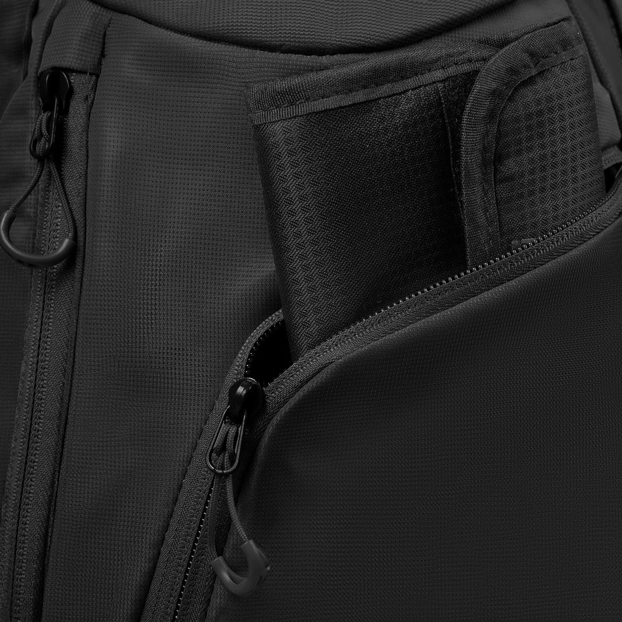 Batoh Alpinus Lecco 15 l – černý