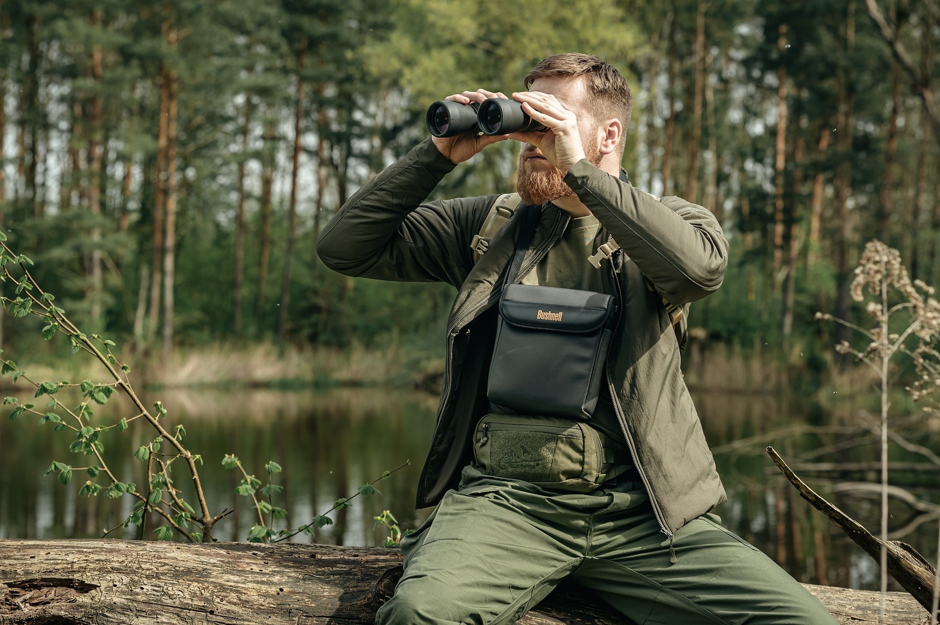 Vojenský dalekohled Bushnell Legacy 10-22x50 WP