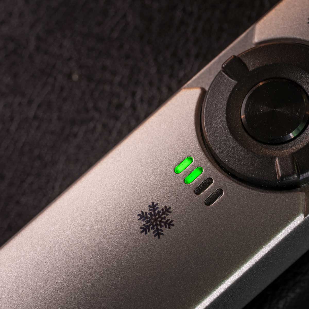 Svítilna s laserovým ukazatelem Olight Arkfeld Winter 3 Titanium - 1000 lumenů