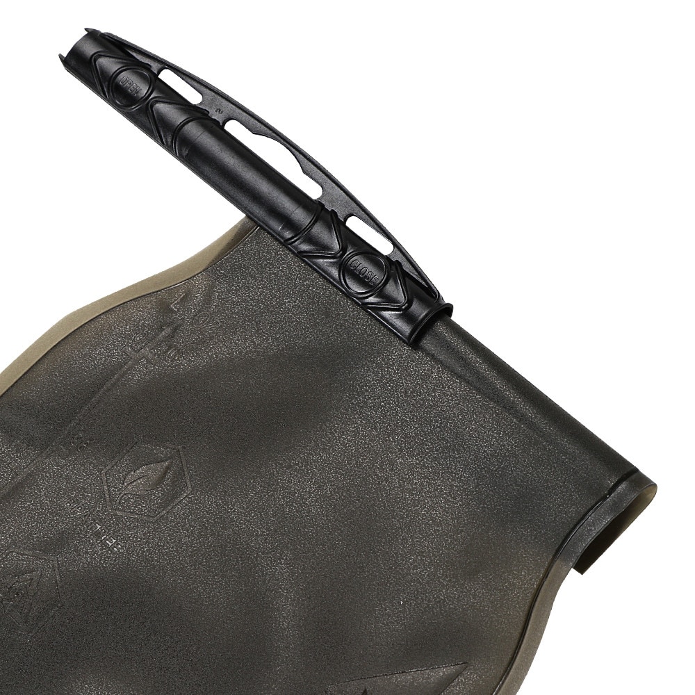 Hydratační systém Condor LCS Tidepool Hydration Carrier 1,5 l – Black