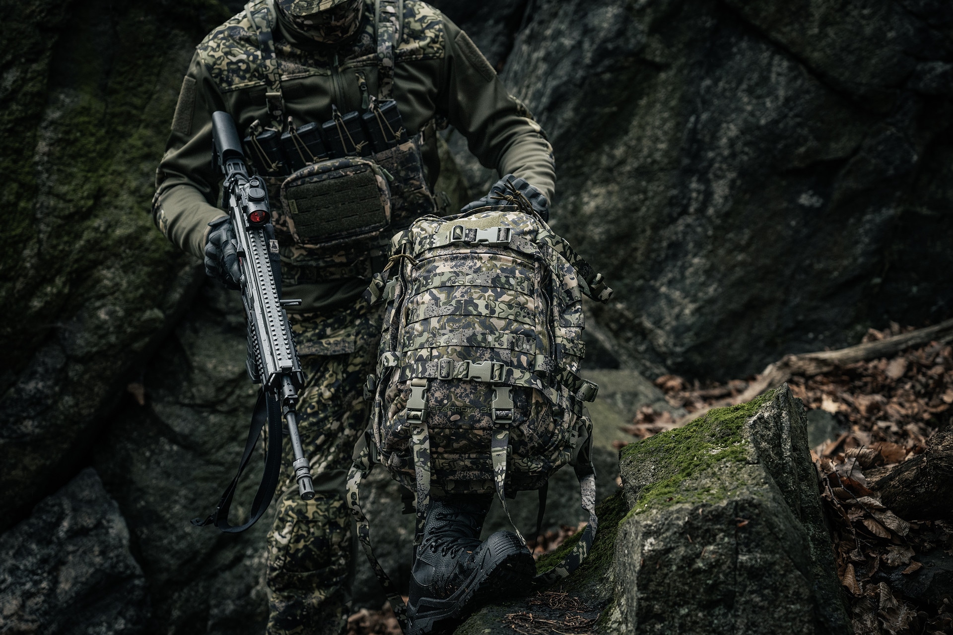 Taktická vesta typu Chest Rig Maskpol - MAPA