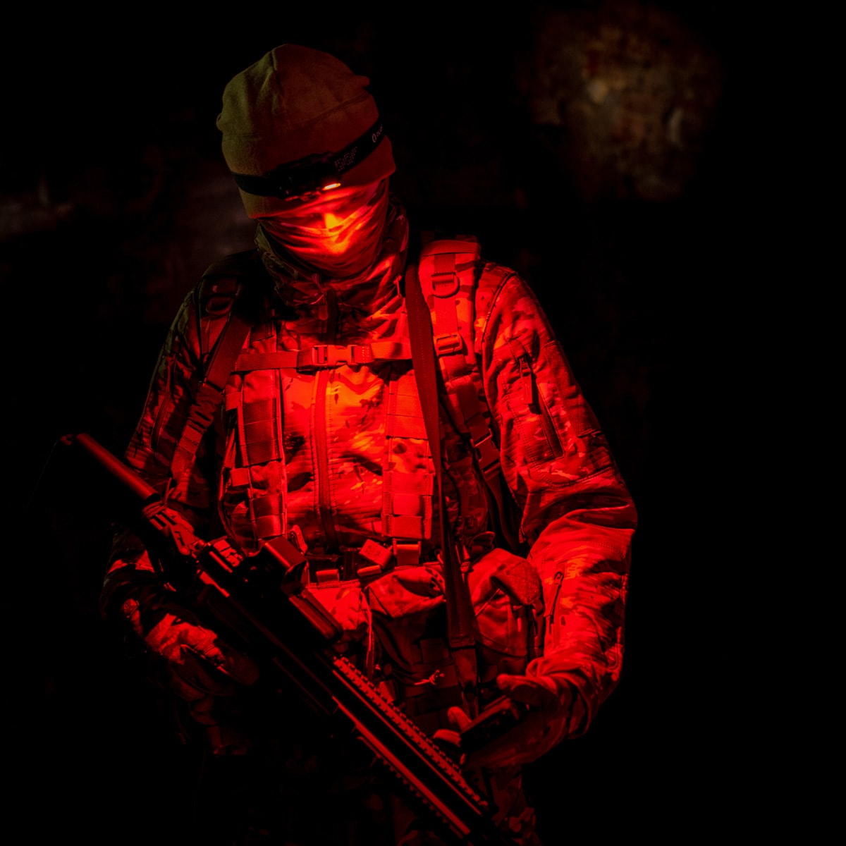 Svítilna čelová a úhlová Olight Perun 2 Mini Cool White Black s páskem - 1100 lumenů